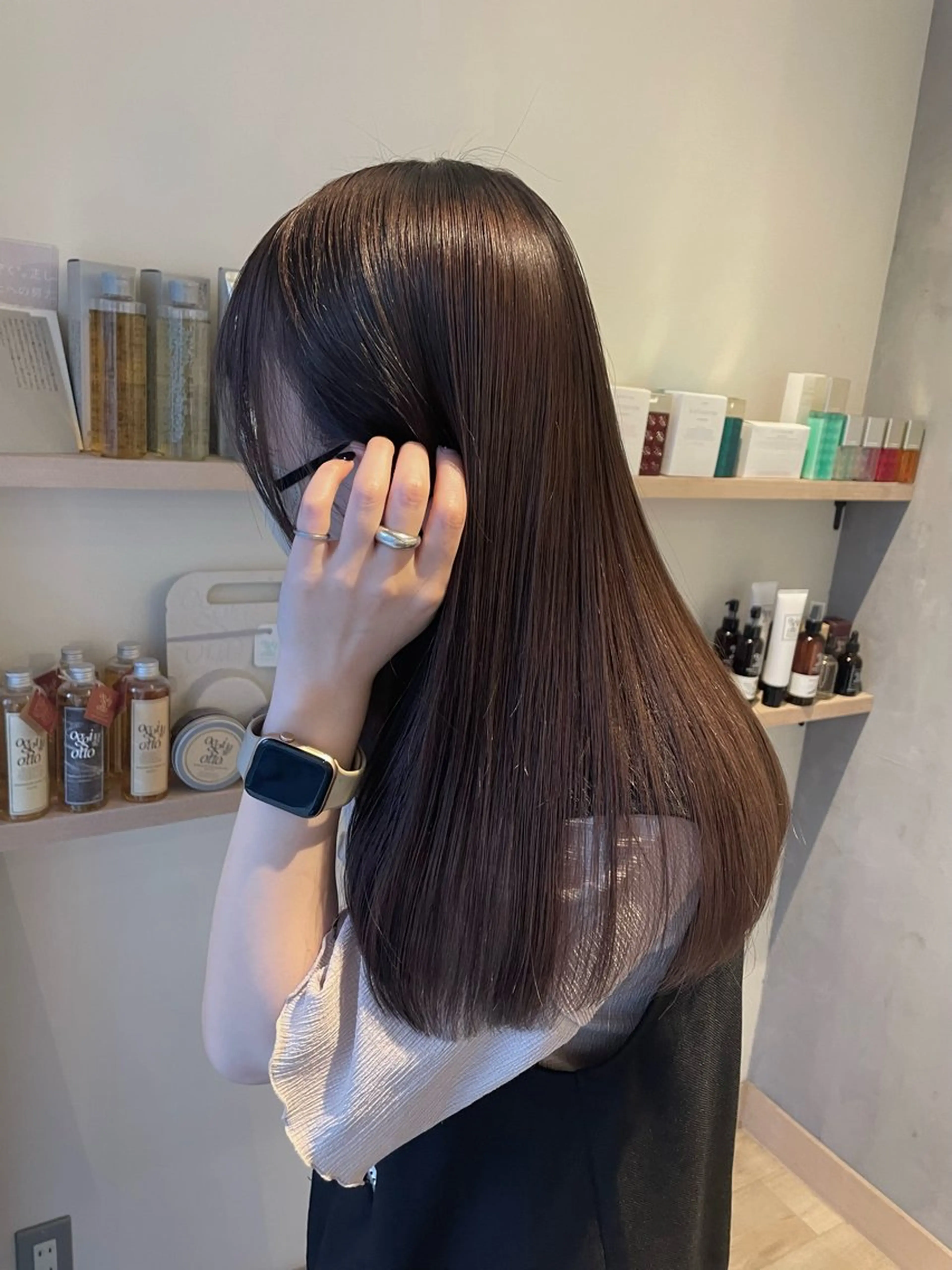 ロング ヘアカラー トリートメント アイナ ROCCOのヘアスタイル