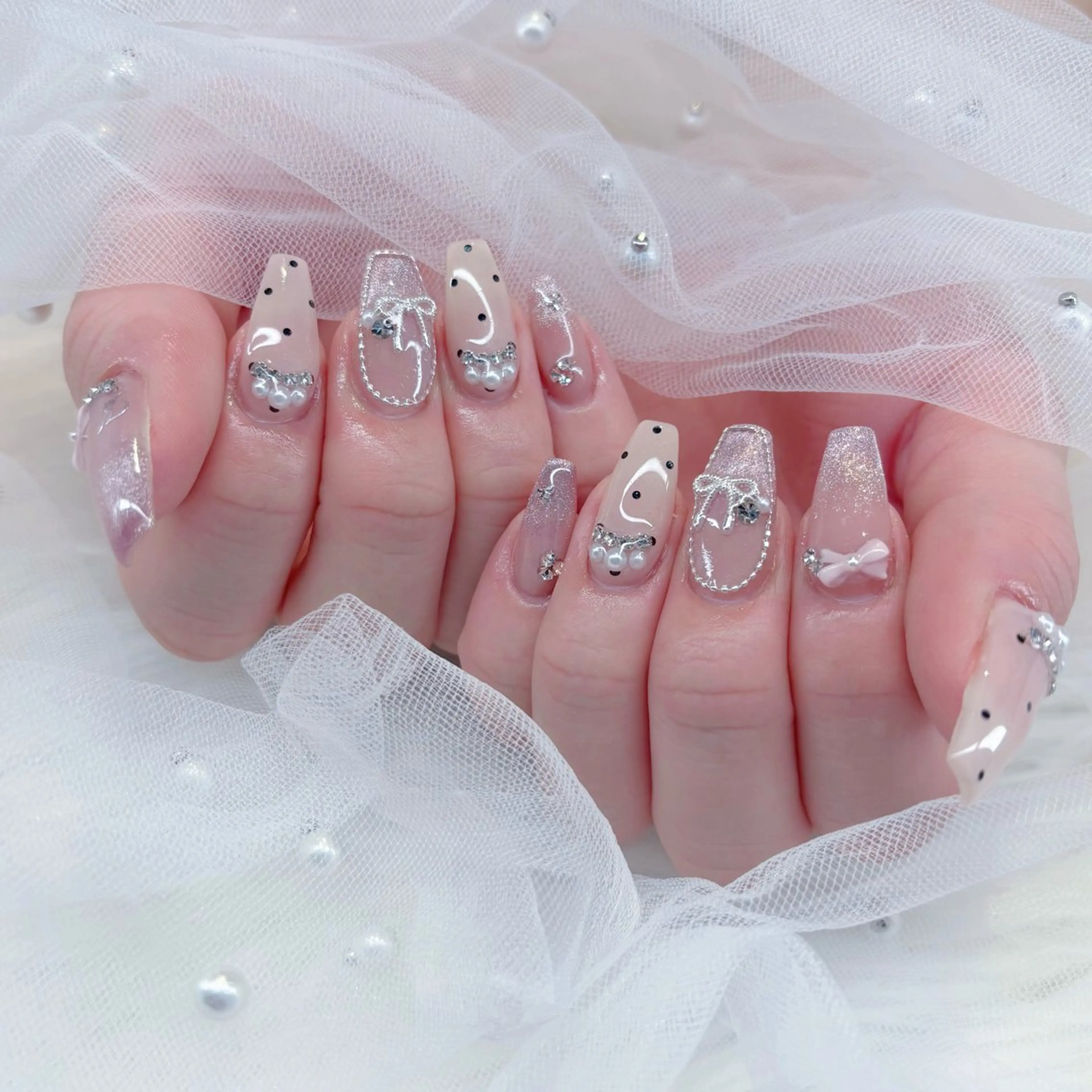 ネイル キラキラネイル マグネットネイル リボン ワンホンネイル ハンドネイル Keli Nailのネイルデザイン
