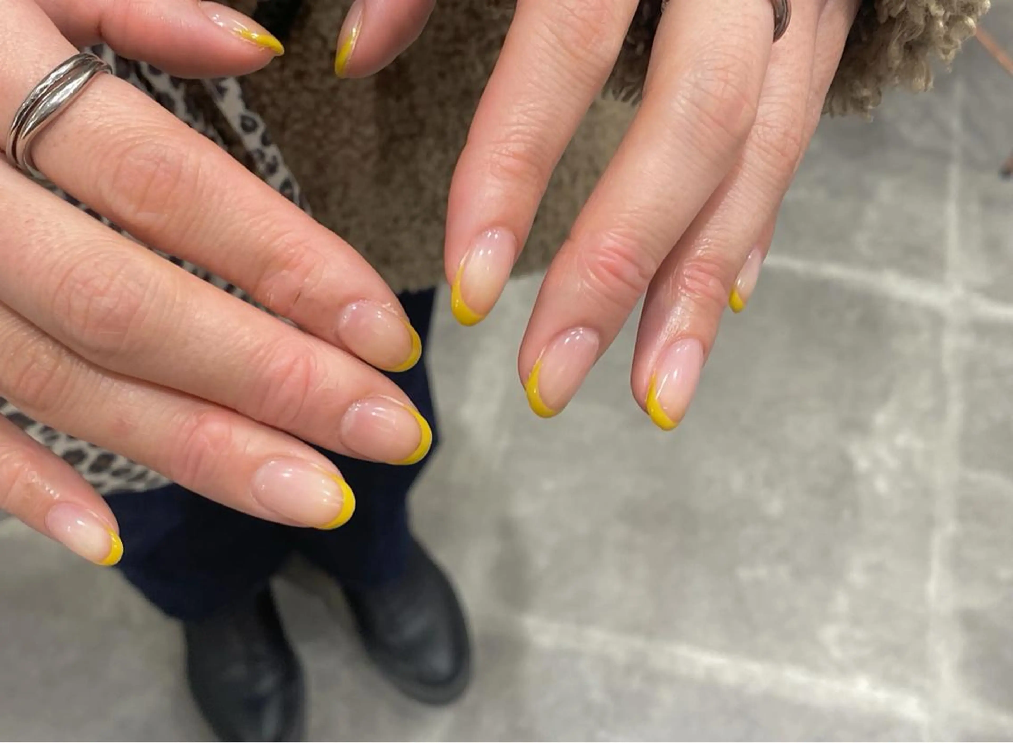 ネイル 黄色 ハンドネイル NINEnami ニュアンスネイルのネイルデザイン