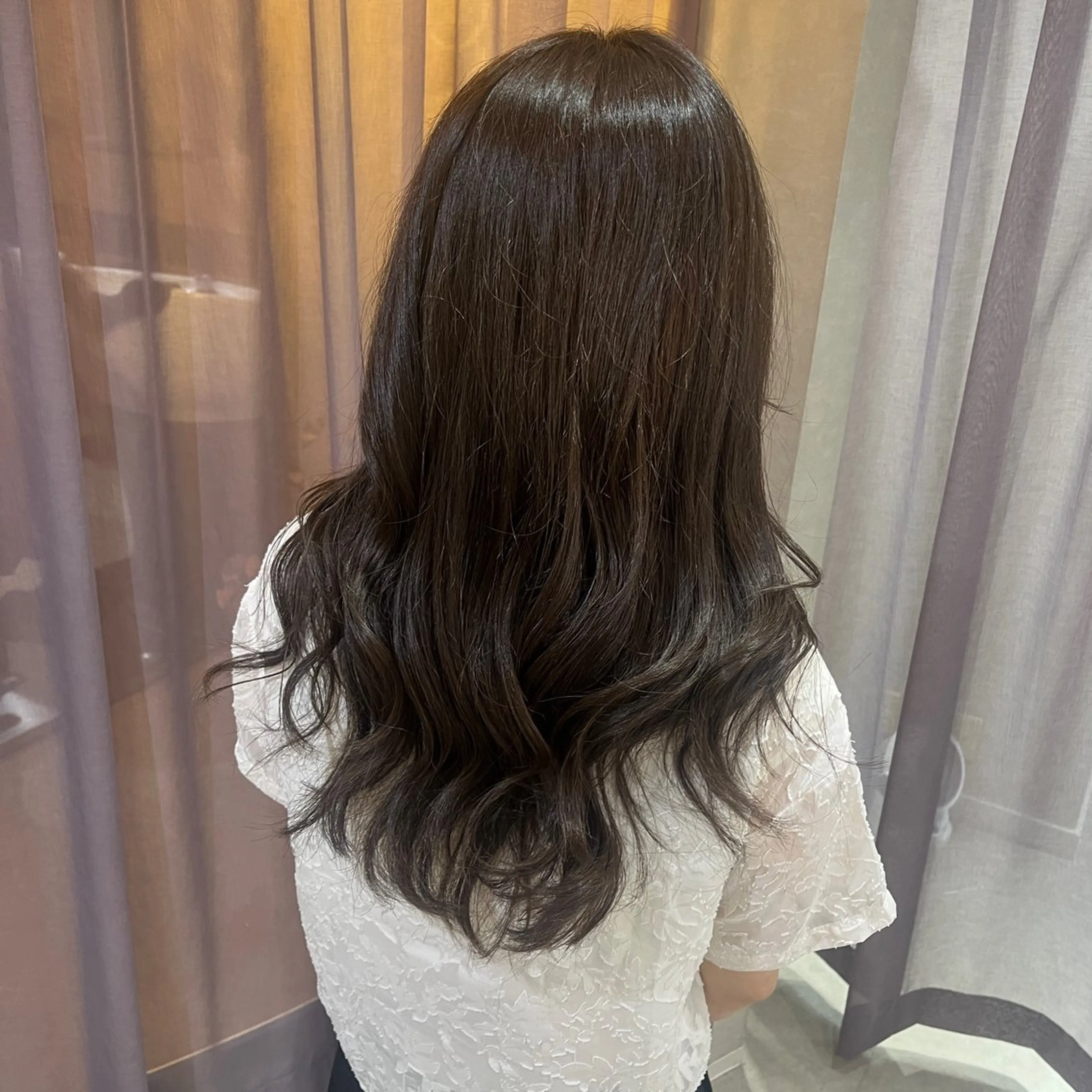 ロング カラー ヘアカラー トリートメント aika .のヘアスタイル