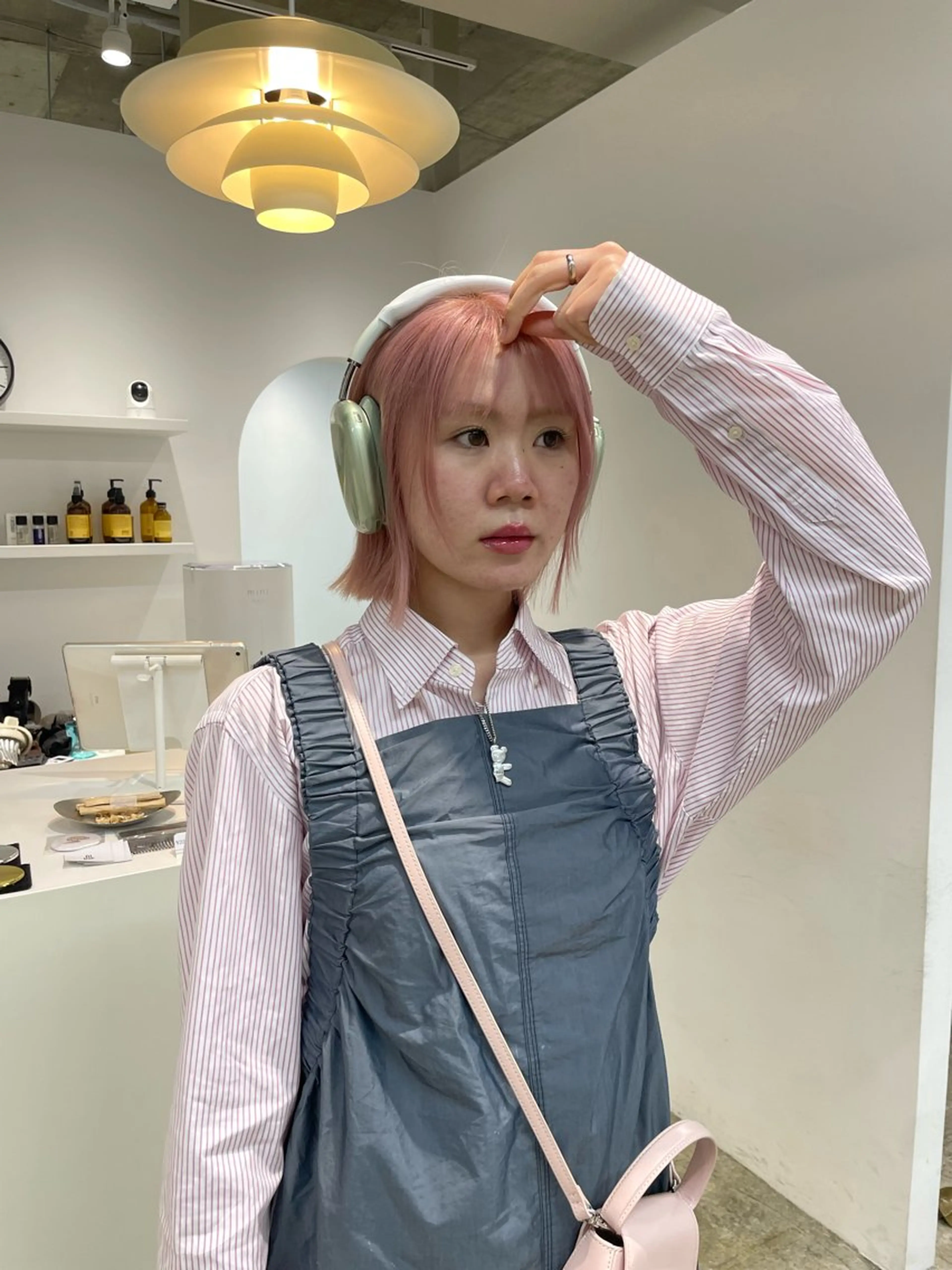 ショート カラー ピンクカラー カット ヘアカラー H I ＮＡのヘアスタイル
