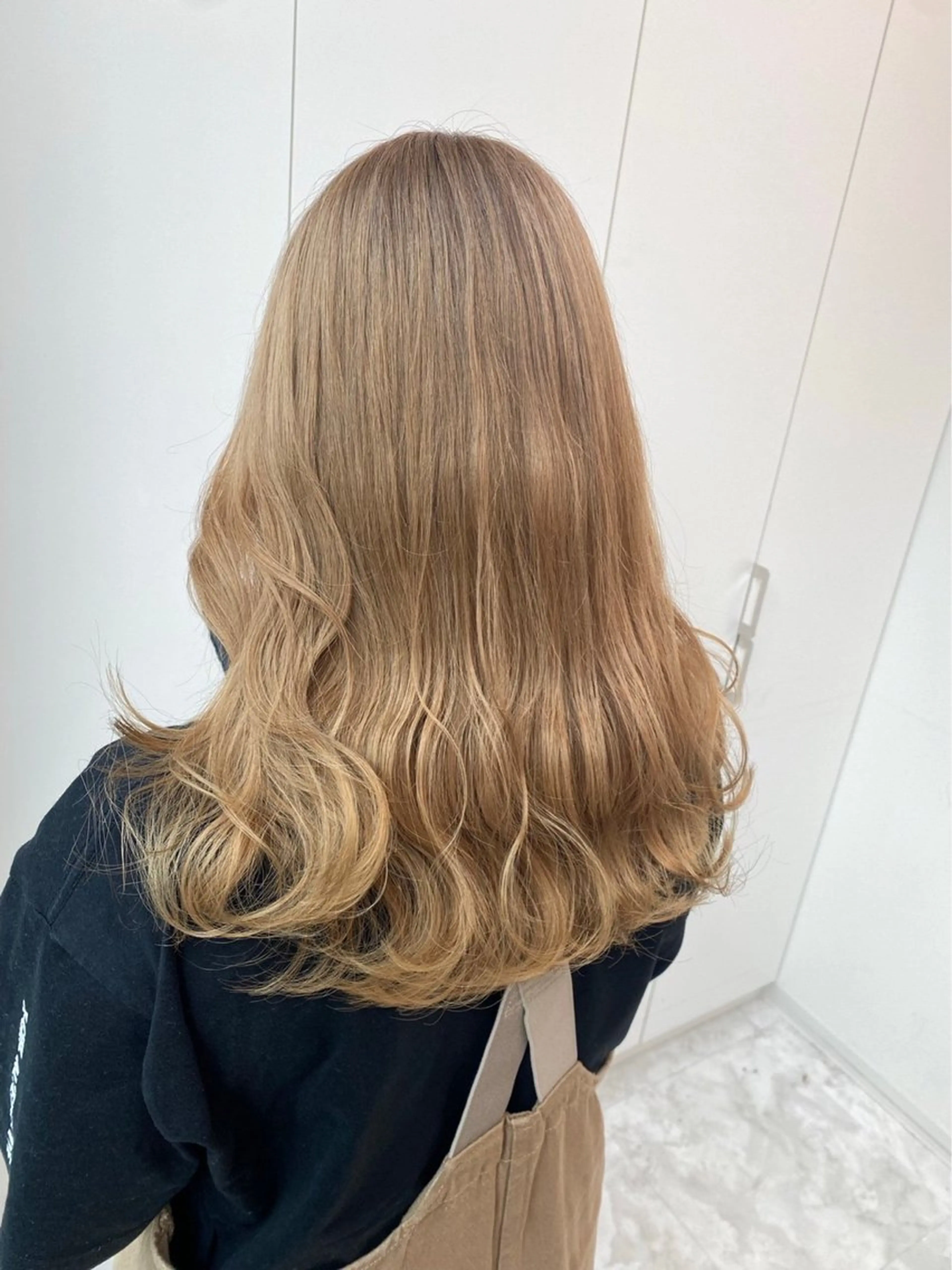 ロング ヘアカラー ヘアセット 🤍やわらか抜け感 hair🤍RINのヘアスタイル