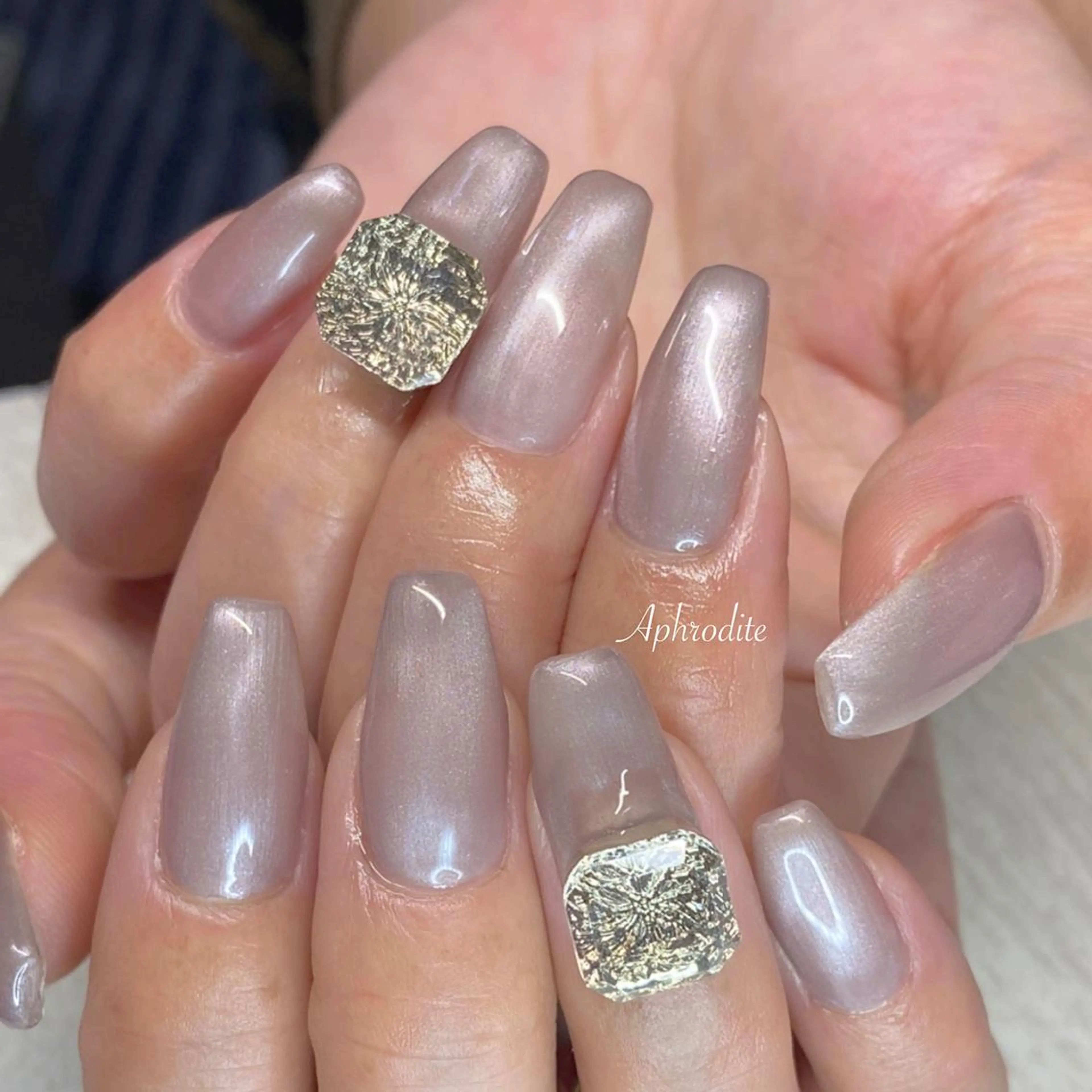 ネイル ストーンネイル フットネイル APHRODITE Nagisaのネイルデザイン