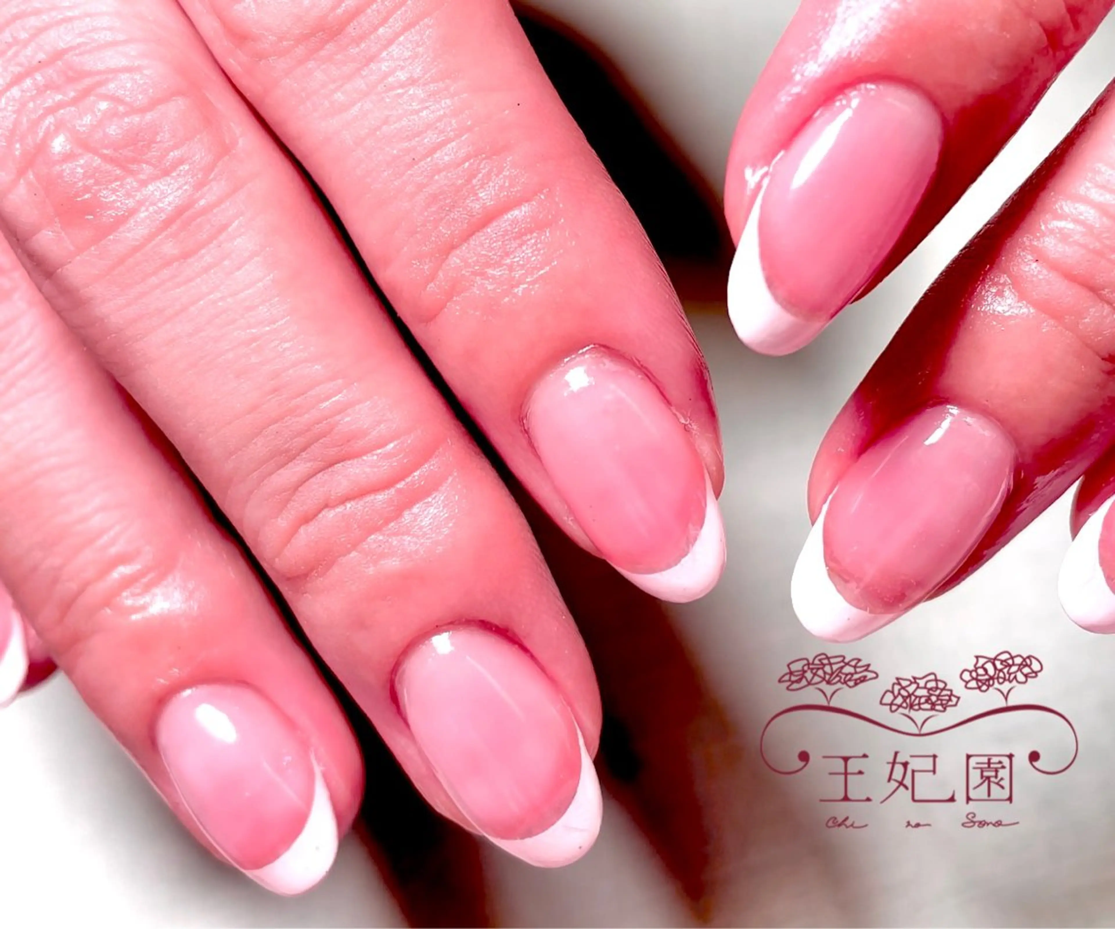 ネイル クリアネイル 長さ出し フレンチネイル スカルプネイル ネイルチップ nail salon王妃の園所属・王妃の園 ohinosonoのネイルデザイン