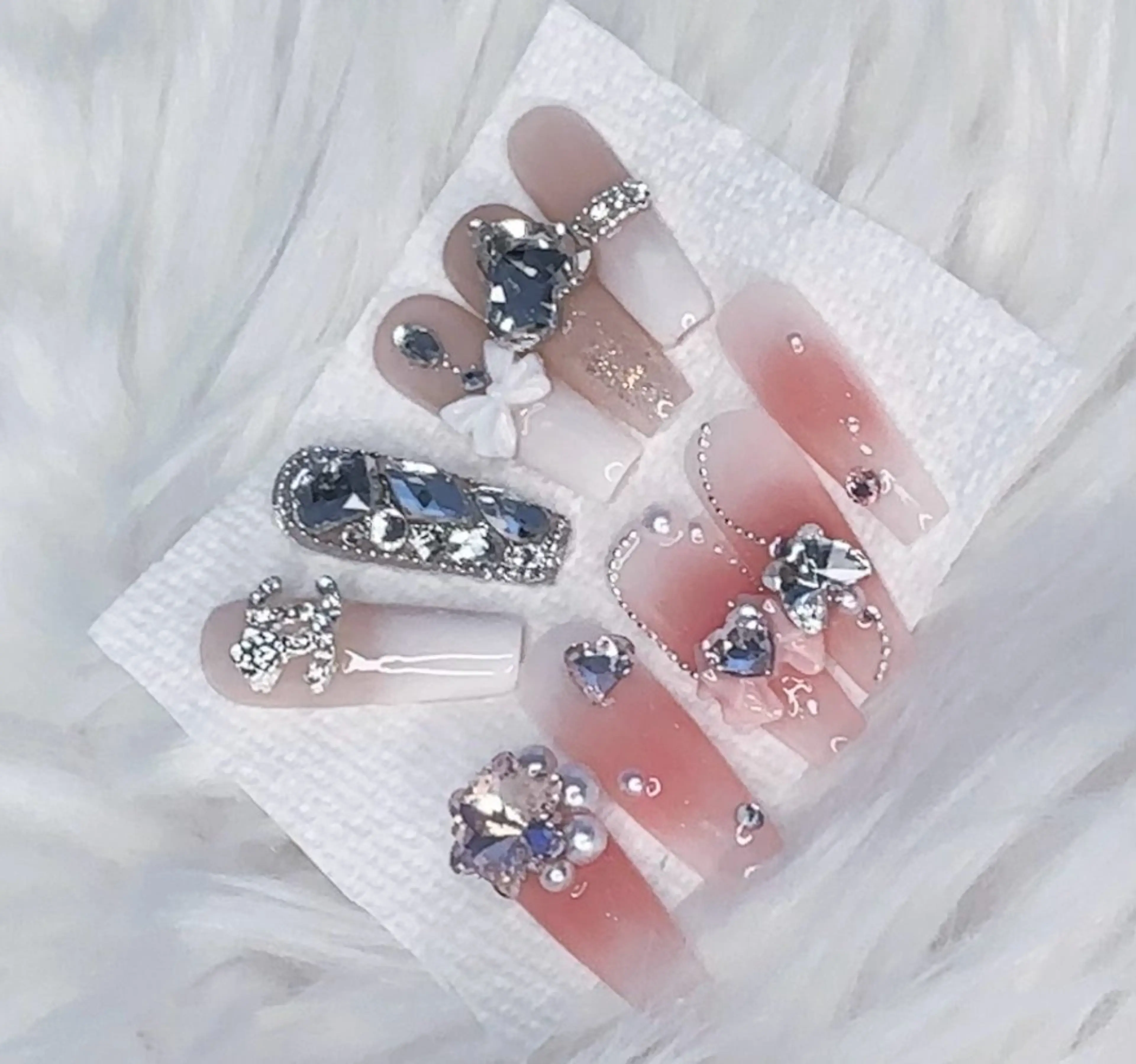 ネイル R nailsalon所属・R salonのネイルデザイン
