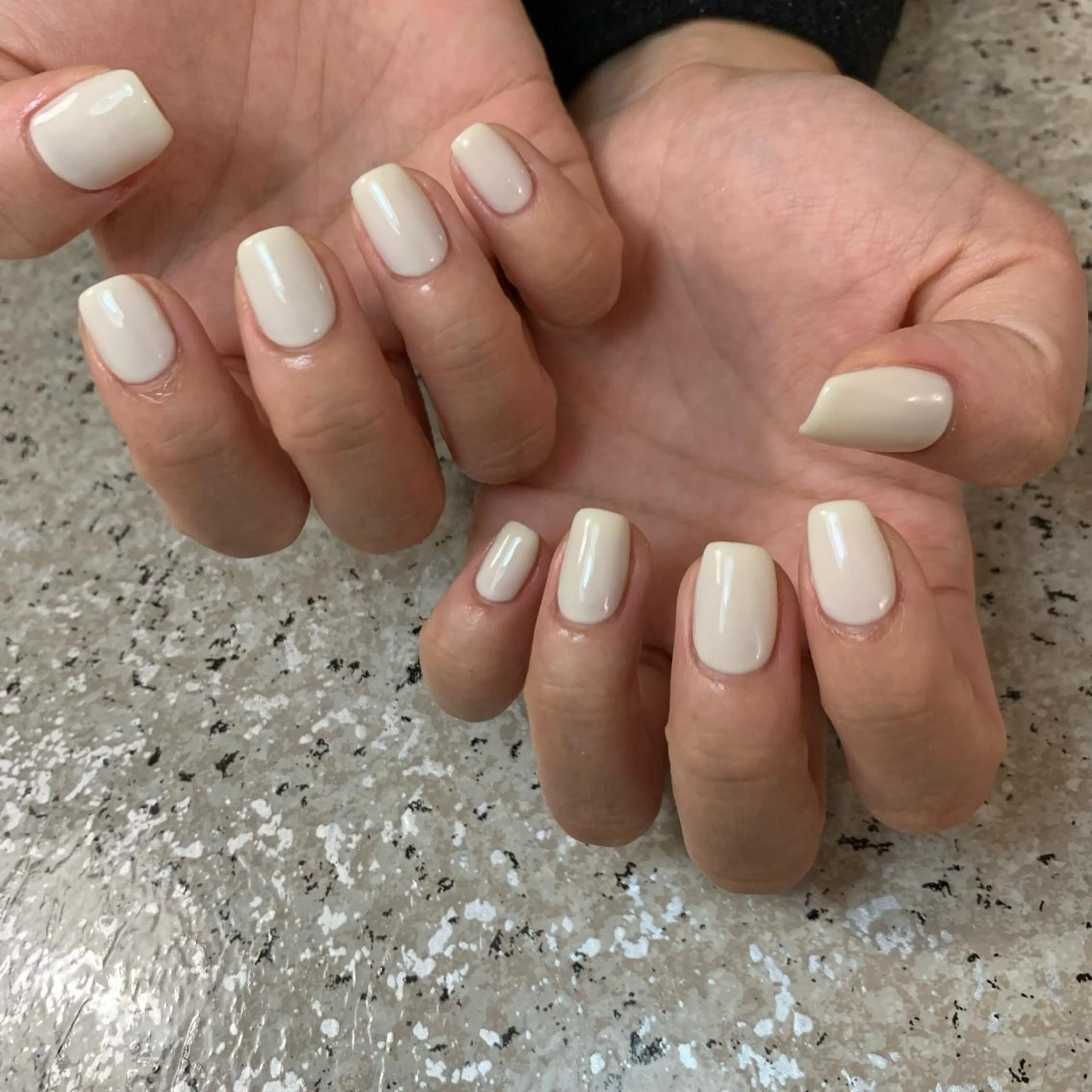 ネイル ワンカラーネイル nailsalon maluriのネイルデザイン