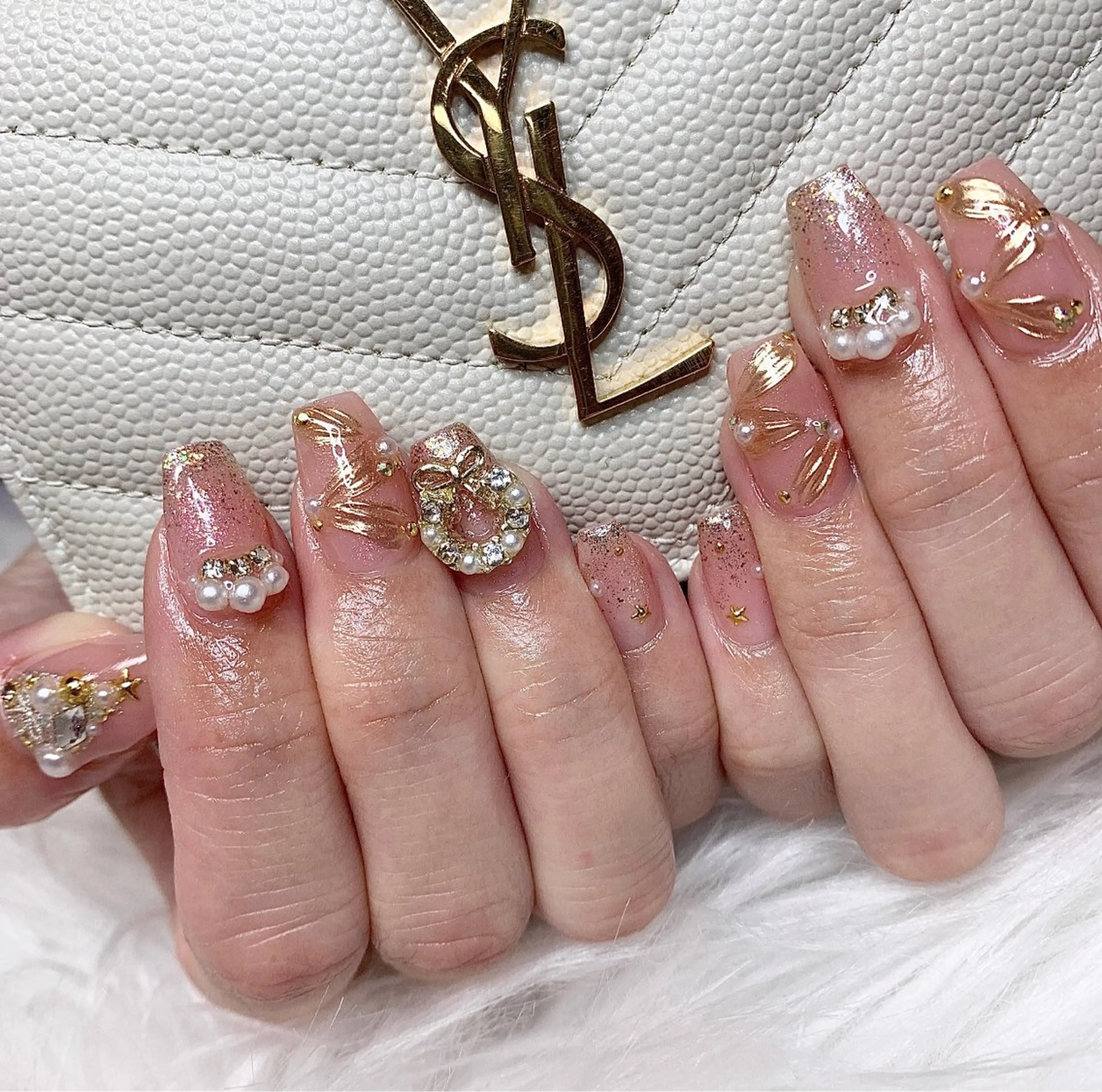 ネイル ハンドネイル La neige* yuki 🥯🍑のネイルデザイン