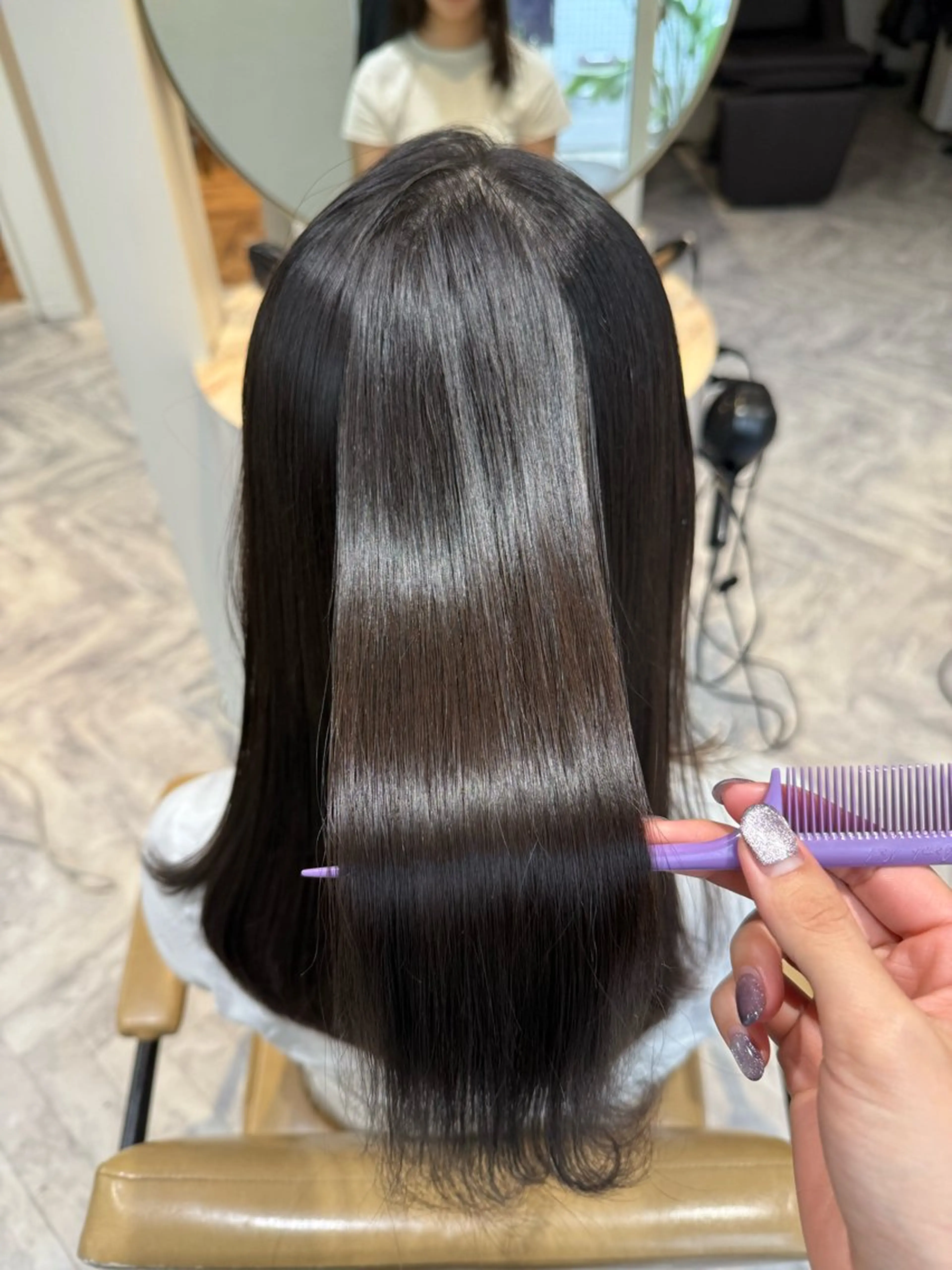 ロング カット 縮毛矯正 トリートメント ミルクティー× グレージュMOMOのヘアスタイル