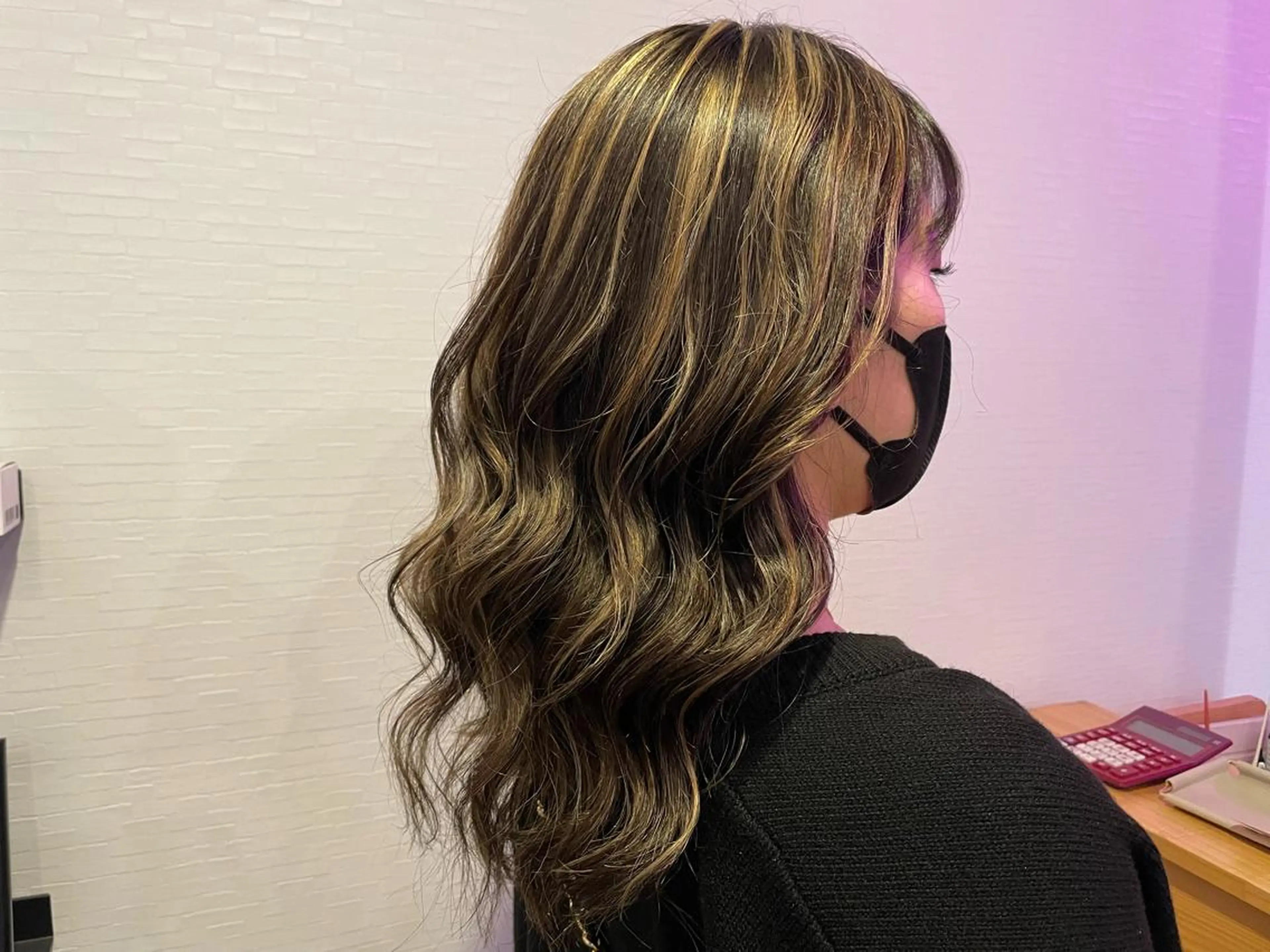 セミロング SALOWIN心斎橋Suite店所属・ブリーチ毛にもできる 縮毛矯正|鷹司郎のヘアスタイル