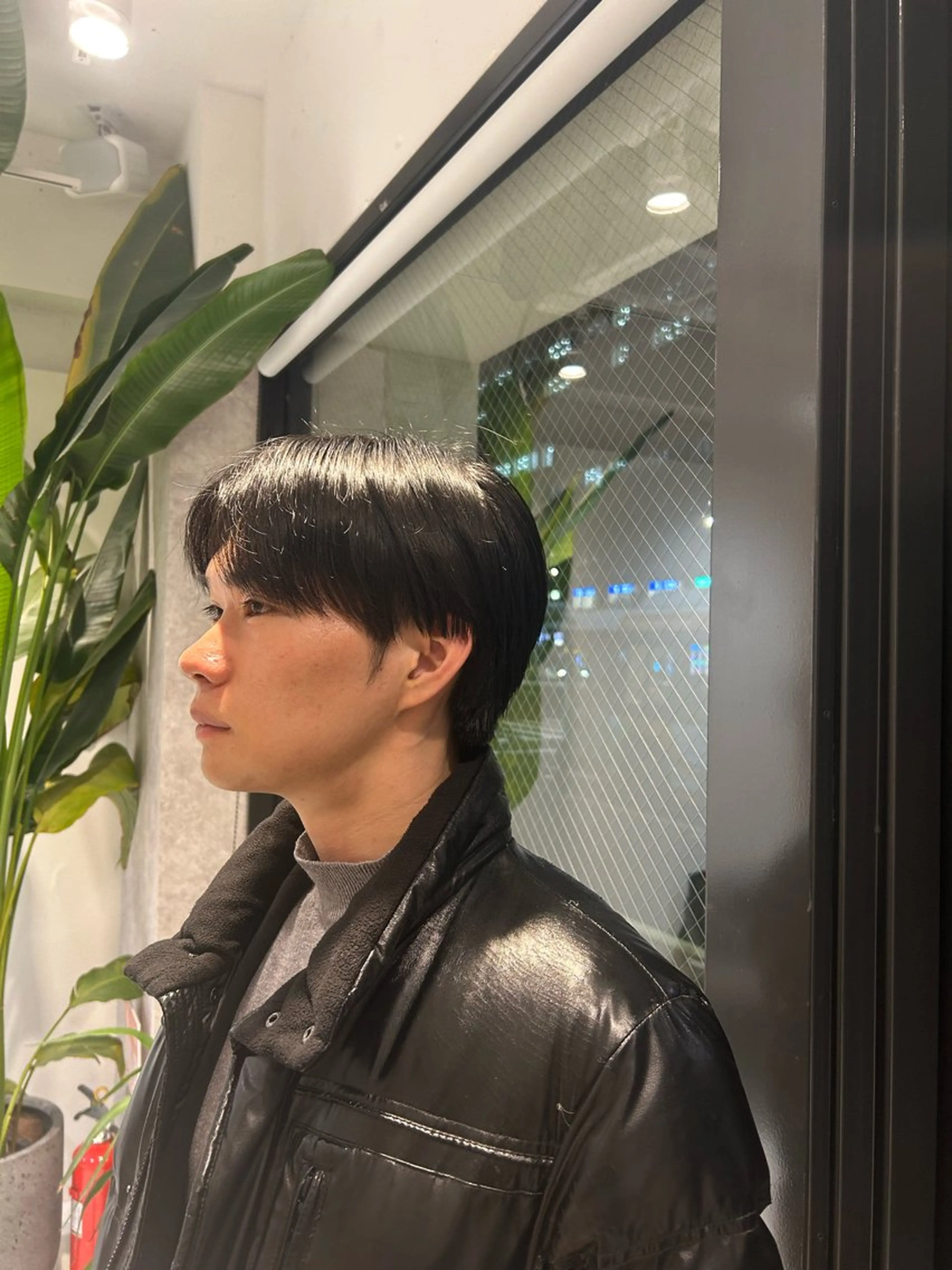ショート カット 佐藤 嶺のヘアスタイル