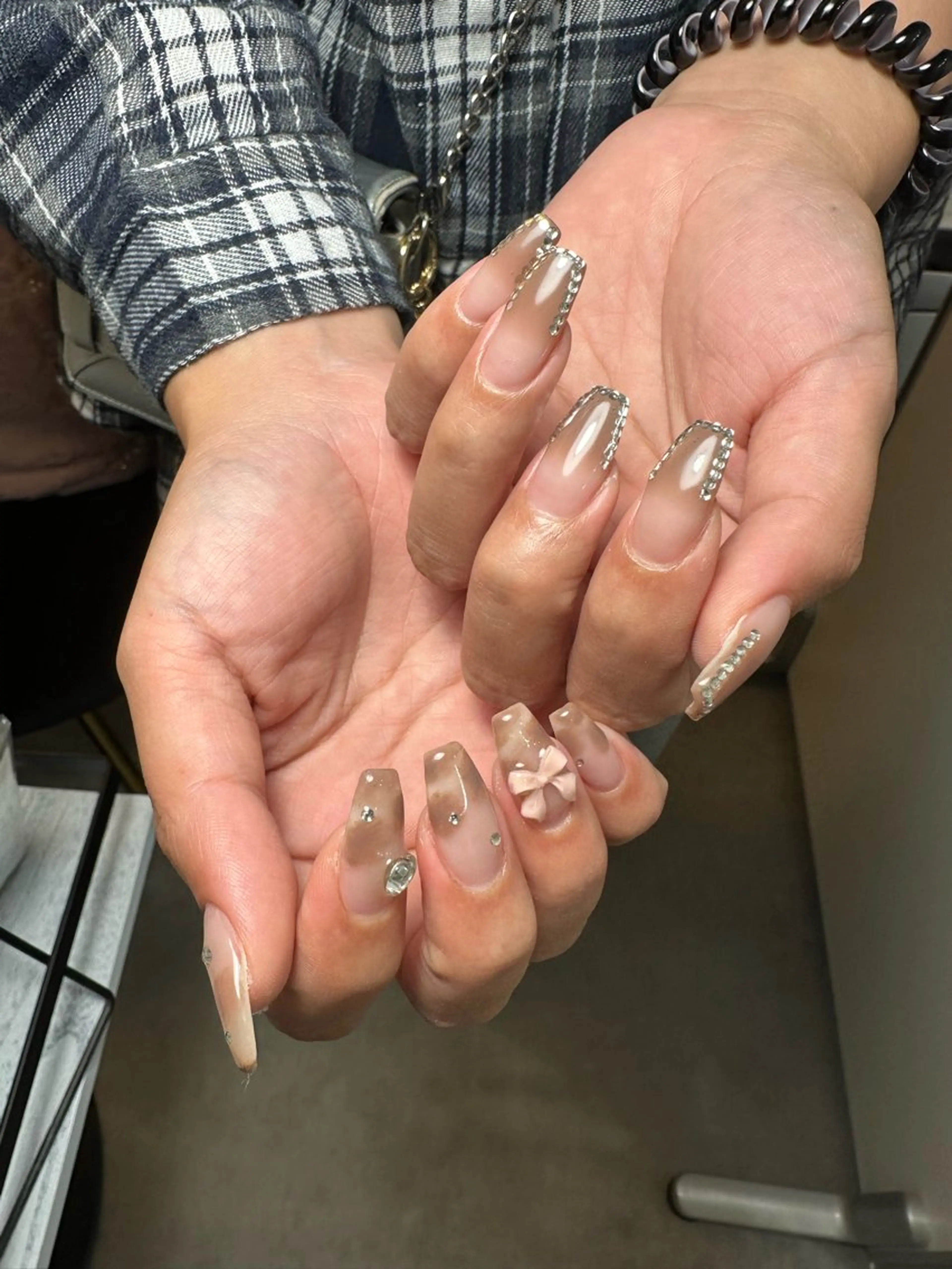 ネイル ATELIERHARLOW所属・nailist MOEのネイルデザイン