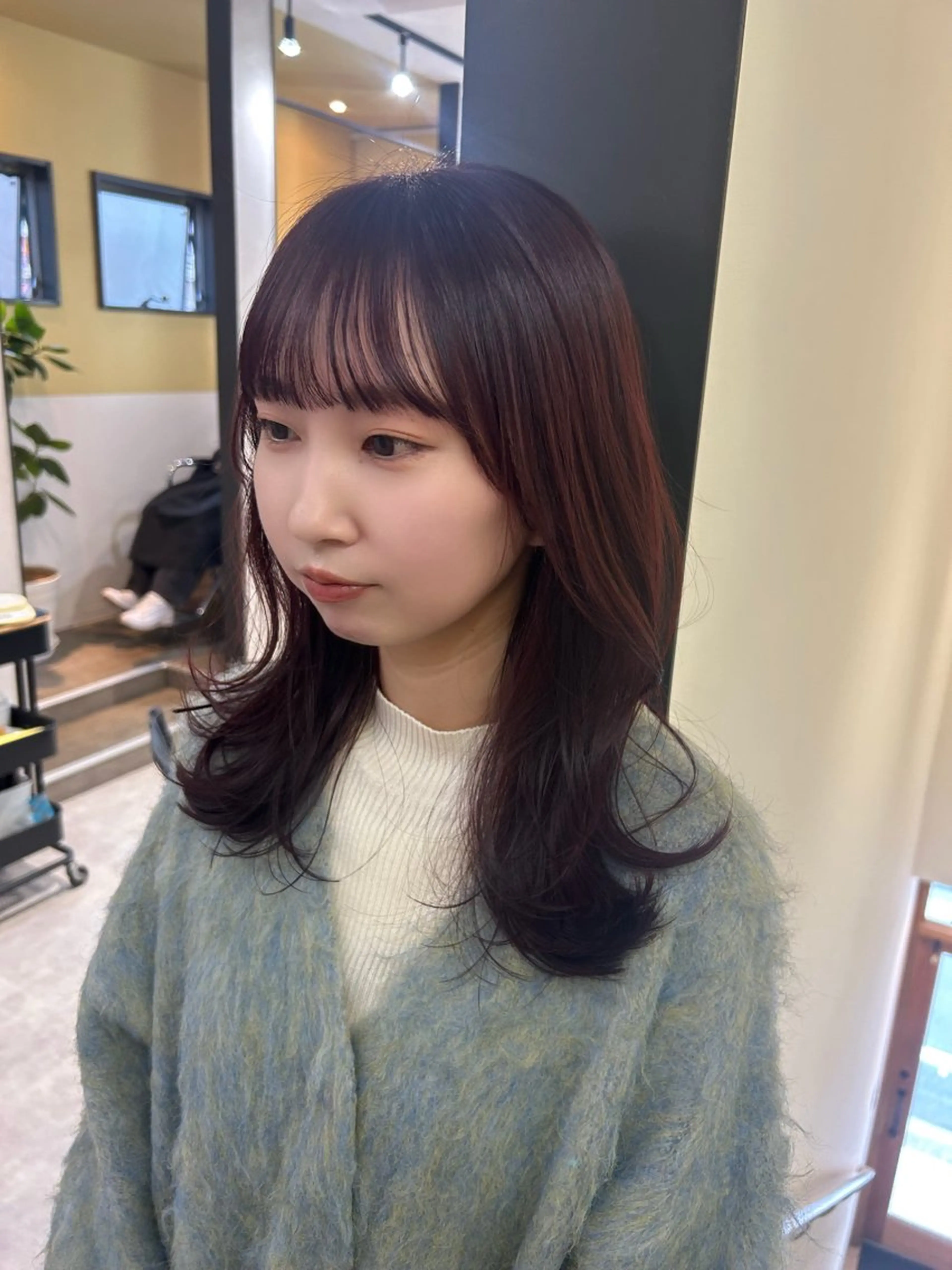 ロング カラー ブリーチ ボルドーカラー ブリーチなしカラー レッドカラー カット ヘアカラー トリートメント hub hair レイヤー/透明感のヘアスタイル