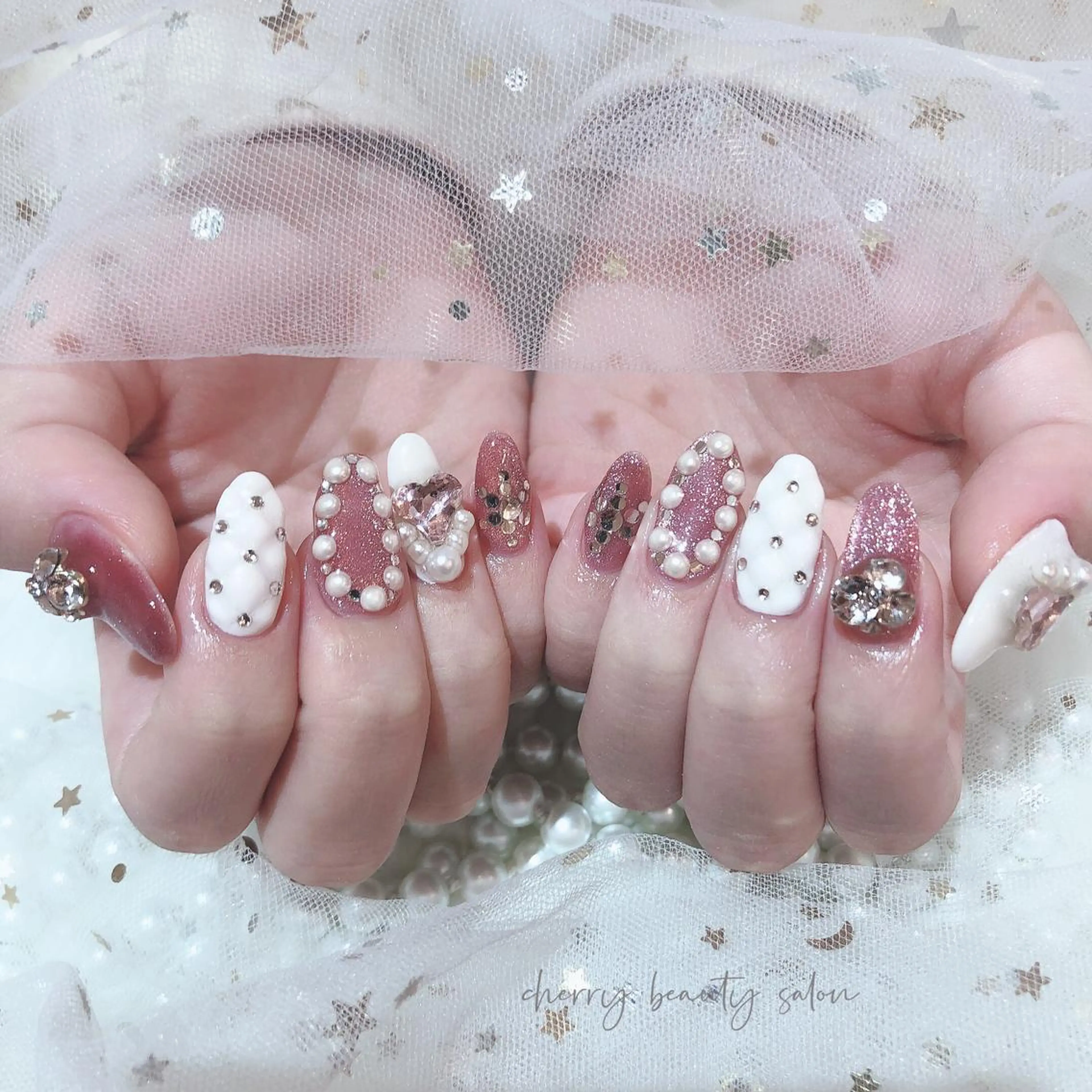 セミロング ハンドネイル ハンドケア SAKURA 🍒のネイルデザイン