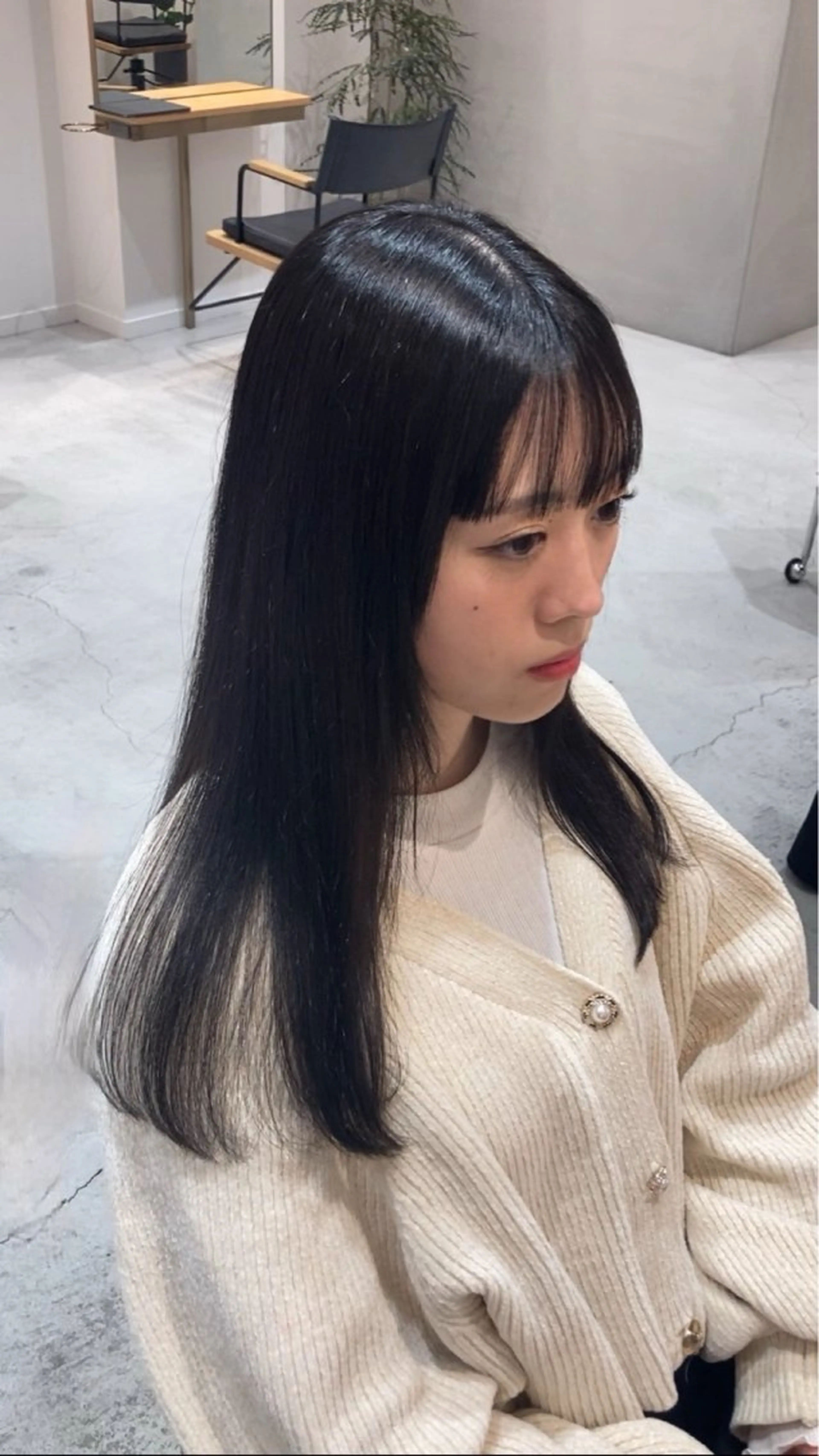 セミロング カラー CYAN.栄店所属・久野 紗愛のヘアスタイル