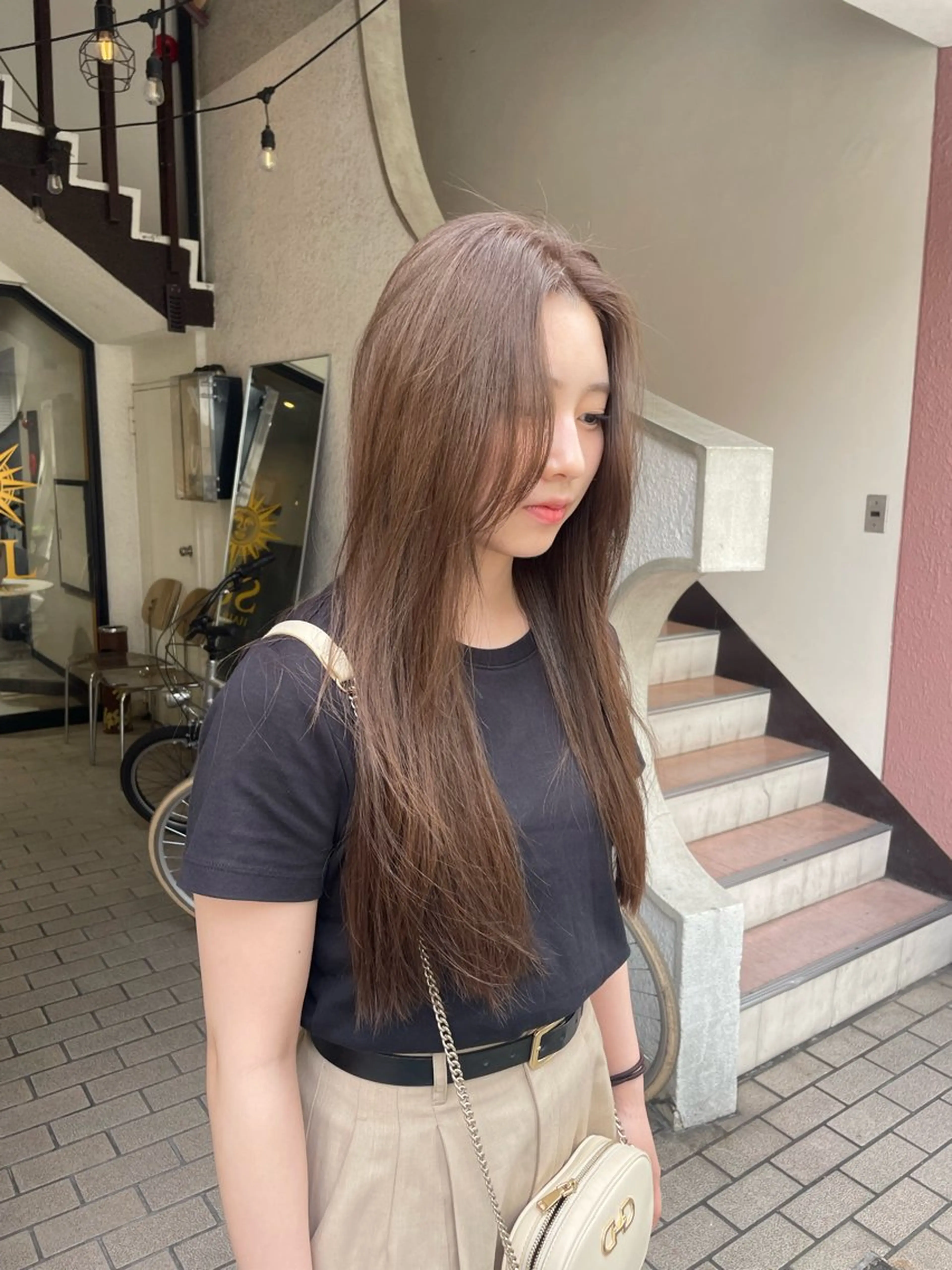 ロング 山本 眞白のヘアスタイル