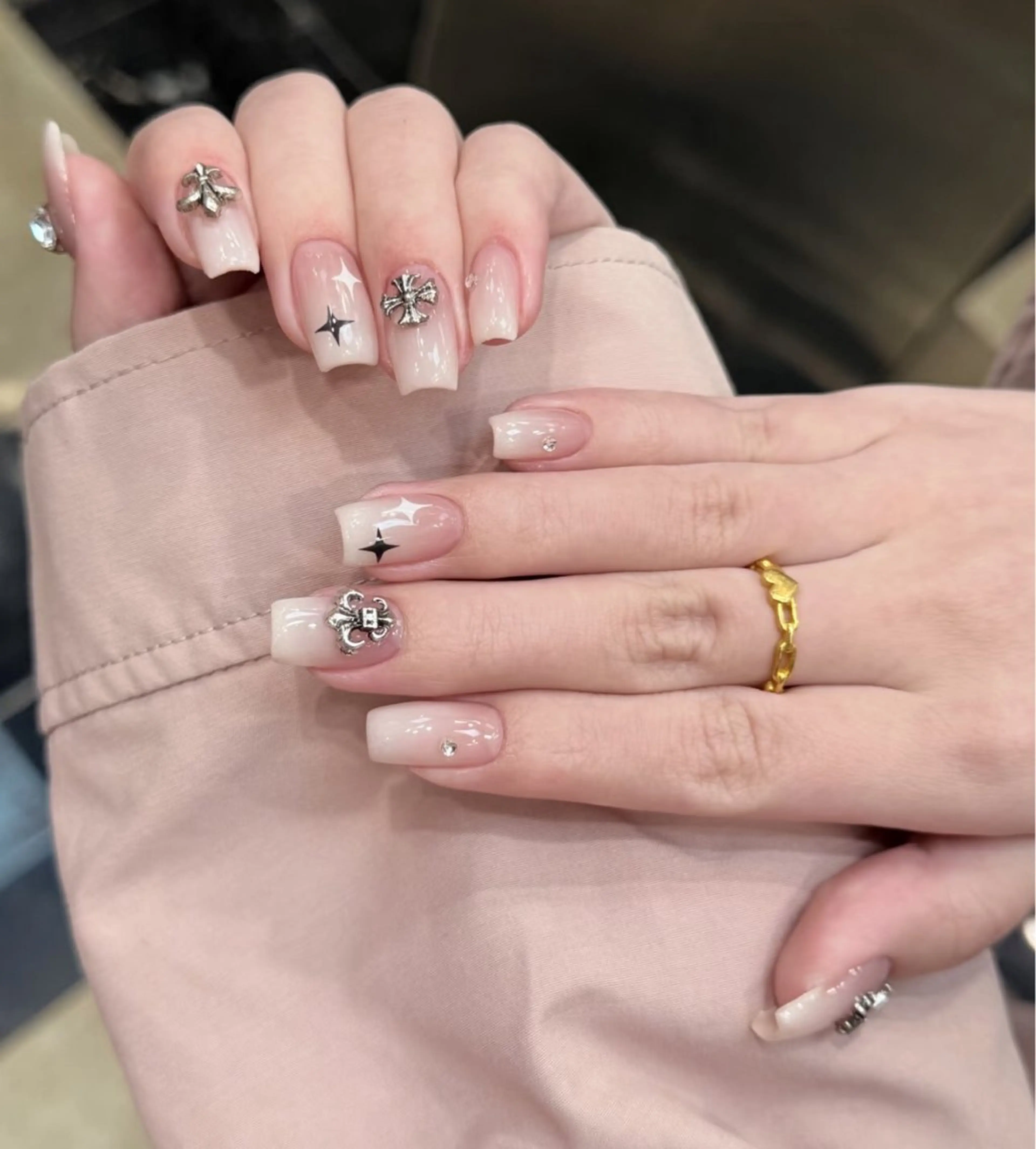 ネイル チークネイル 長さ出し フラッシュネイル フットネイル フレンチネイル ハンドネイル Niko nailサロンのネイルデザイン