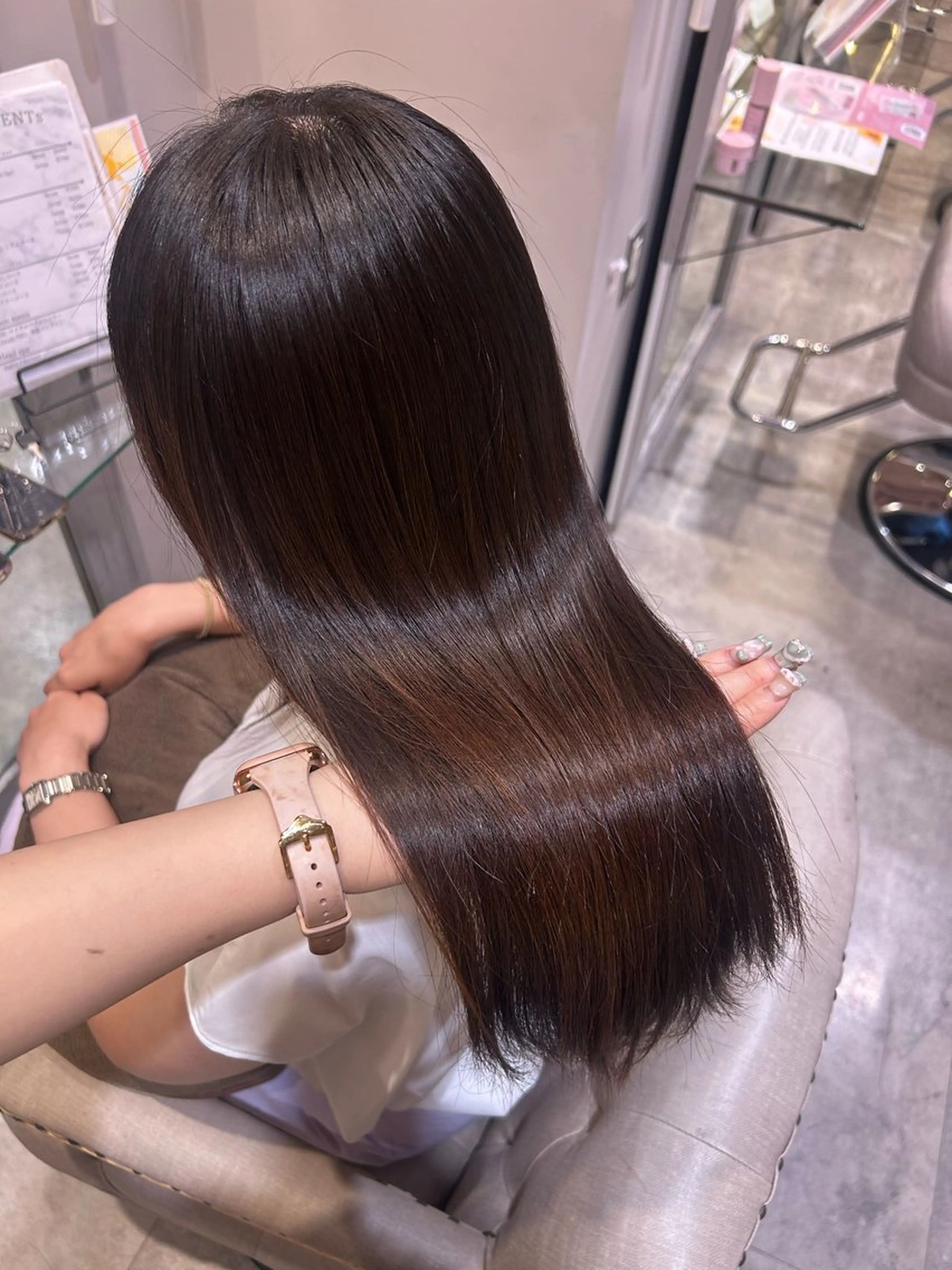 セミロング カラー ヘアカラー 🤍ふんわりアイドル カラー🎀Rio🪽のヘアスタイル