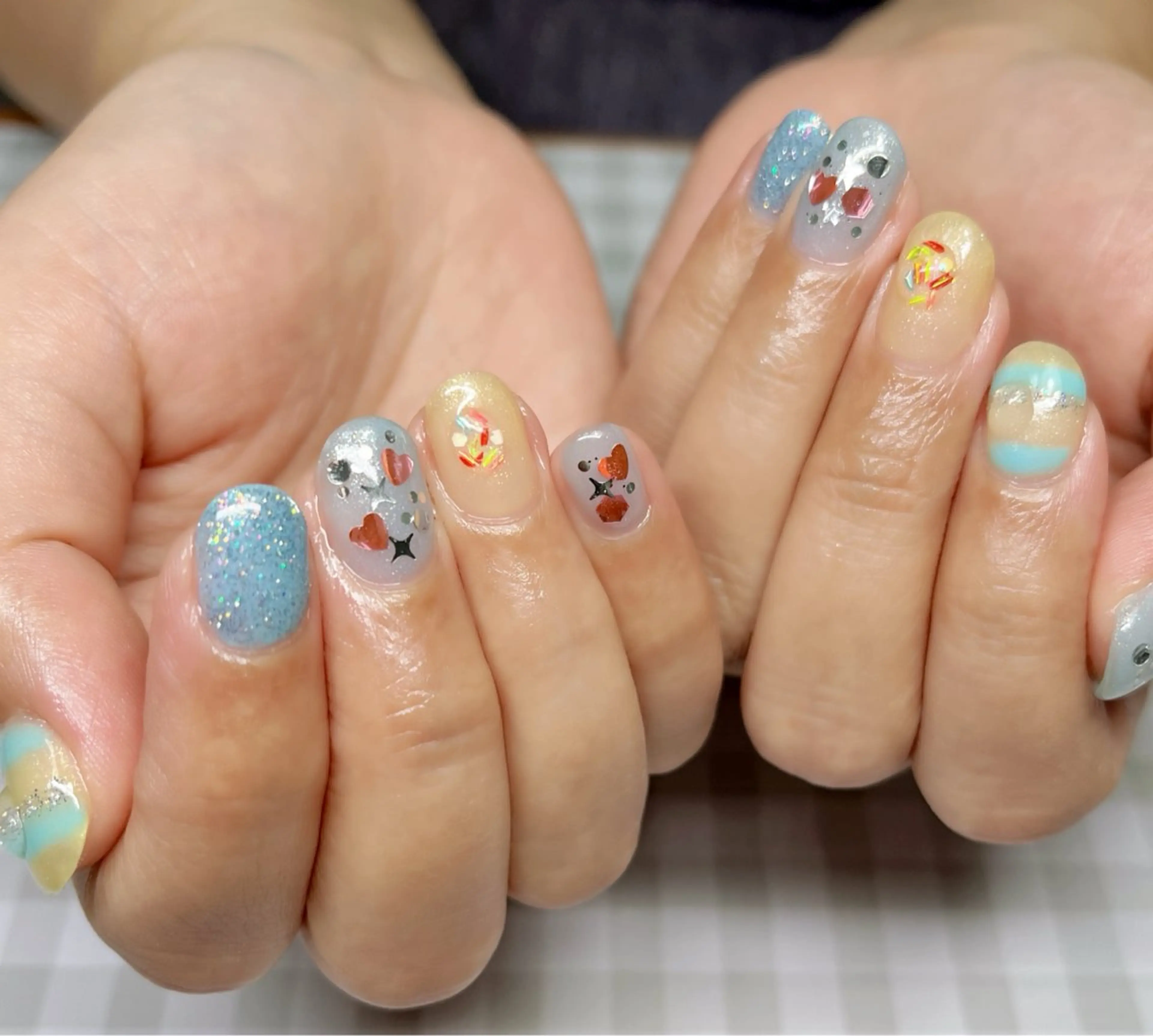 ネイル キラキラネイル 夏ネイル ハンドネイル Nail salon sowa-eのネイルデザイン