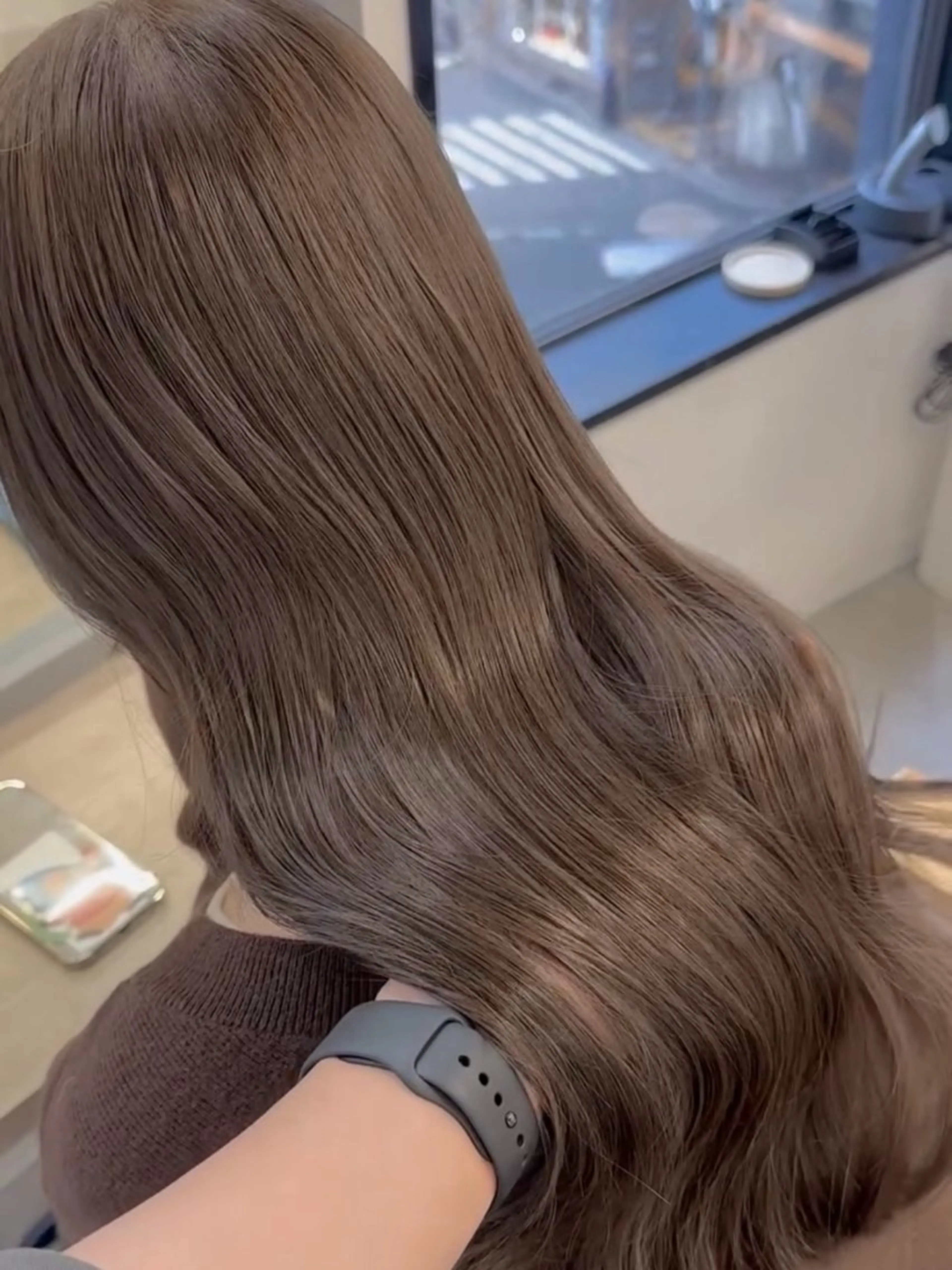 ロング カラー ブリーチ ブリーチなしカラー 髪質改善 レイヤーカット 縮毛矯正 【美髪矯正】 吉村　清志のヘアスタイル