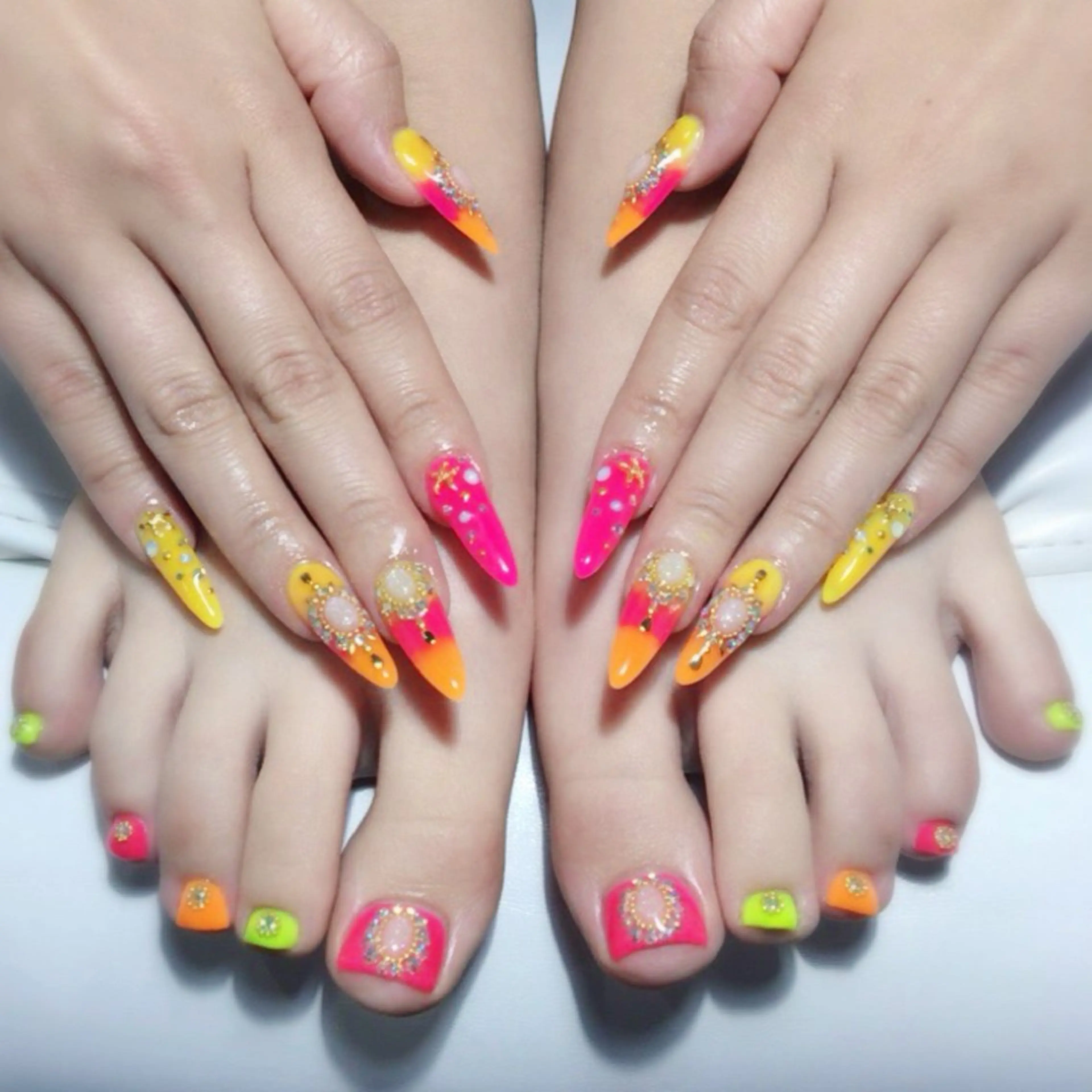 新規🌈【オフあり】カラー何色でも選択可能✨️時間内やり放題メニュー💜持ち込みデザイン：お任せ：マグネットもＯＫ💜の写真