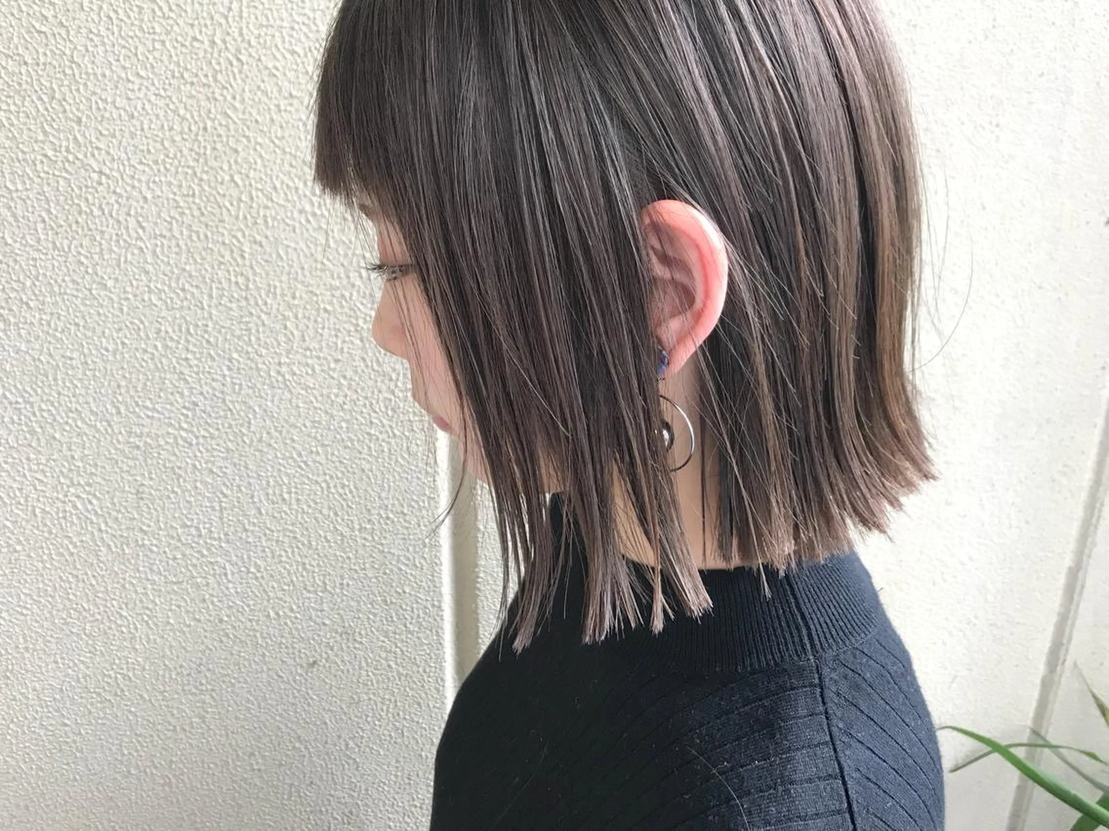 ミディアム 切りっぱなしボブ アッシュ ボブ カラーリスト菅野 竜矢🌈のヘアスタイル