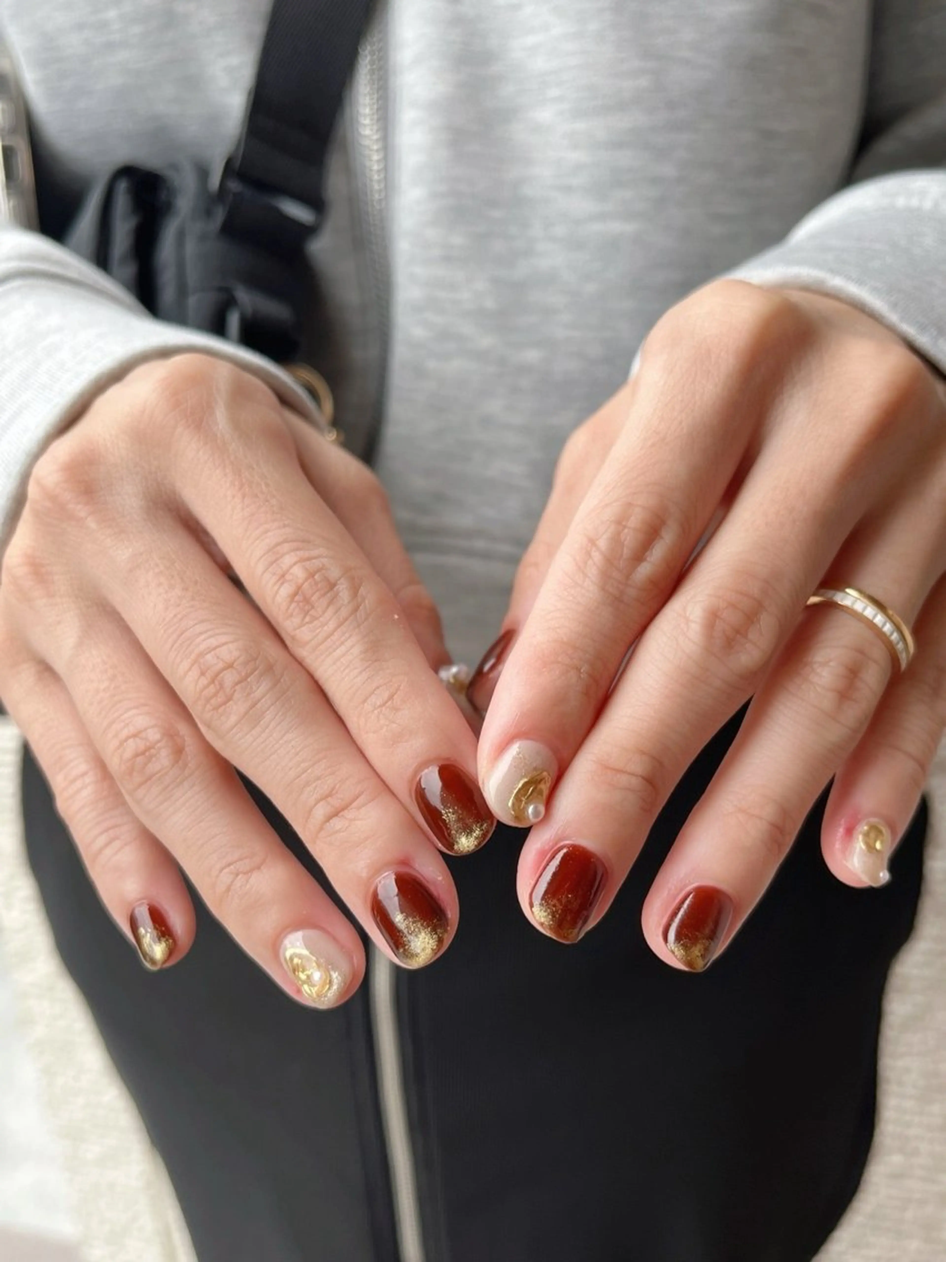 ネイル ブラウン ニュアンスネイル ハンドネイル nail salon toki.のネイルデザイン