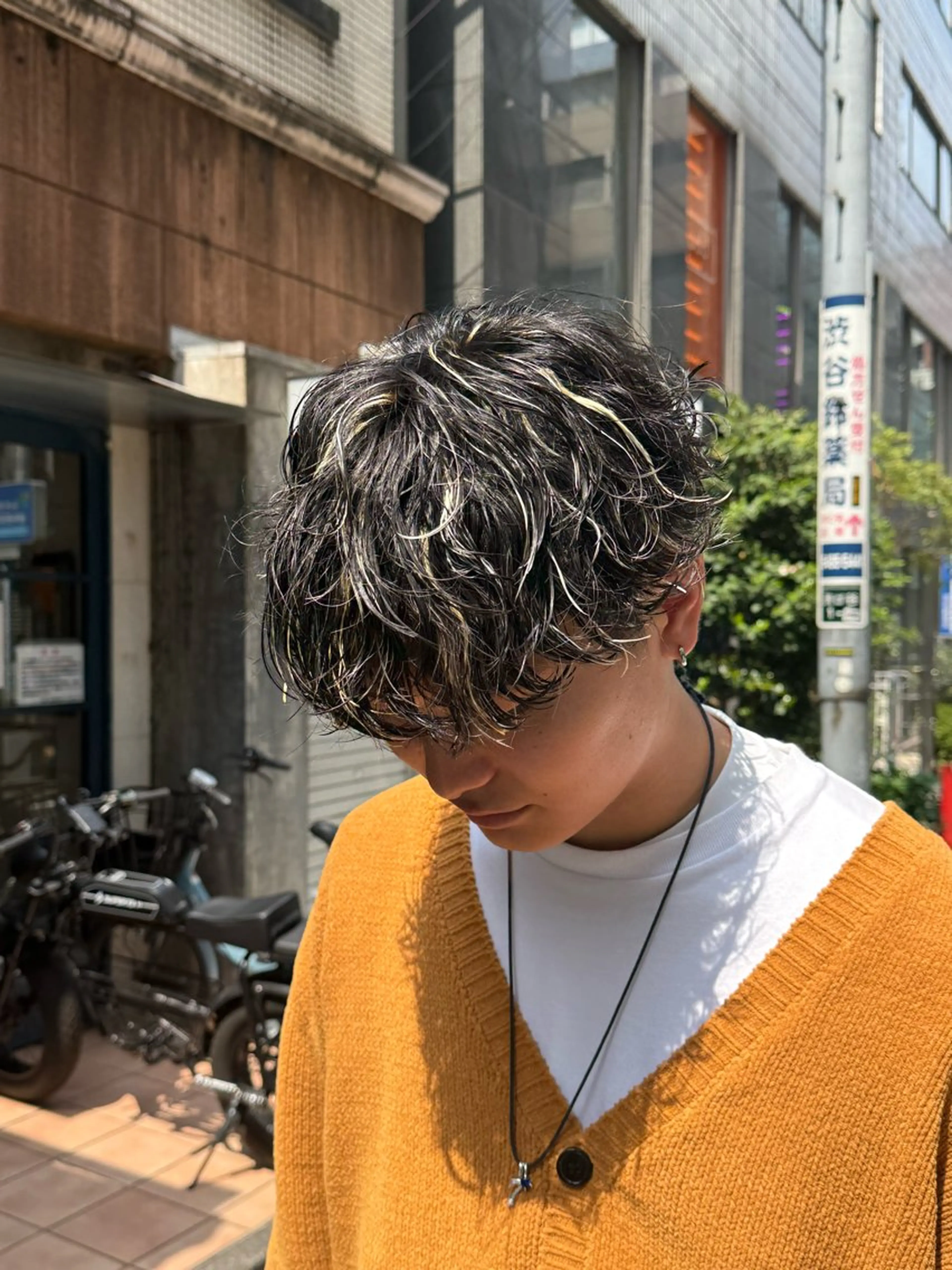 パーマ メンズ 豊崎 佑輔のヘアスタイル