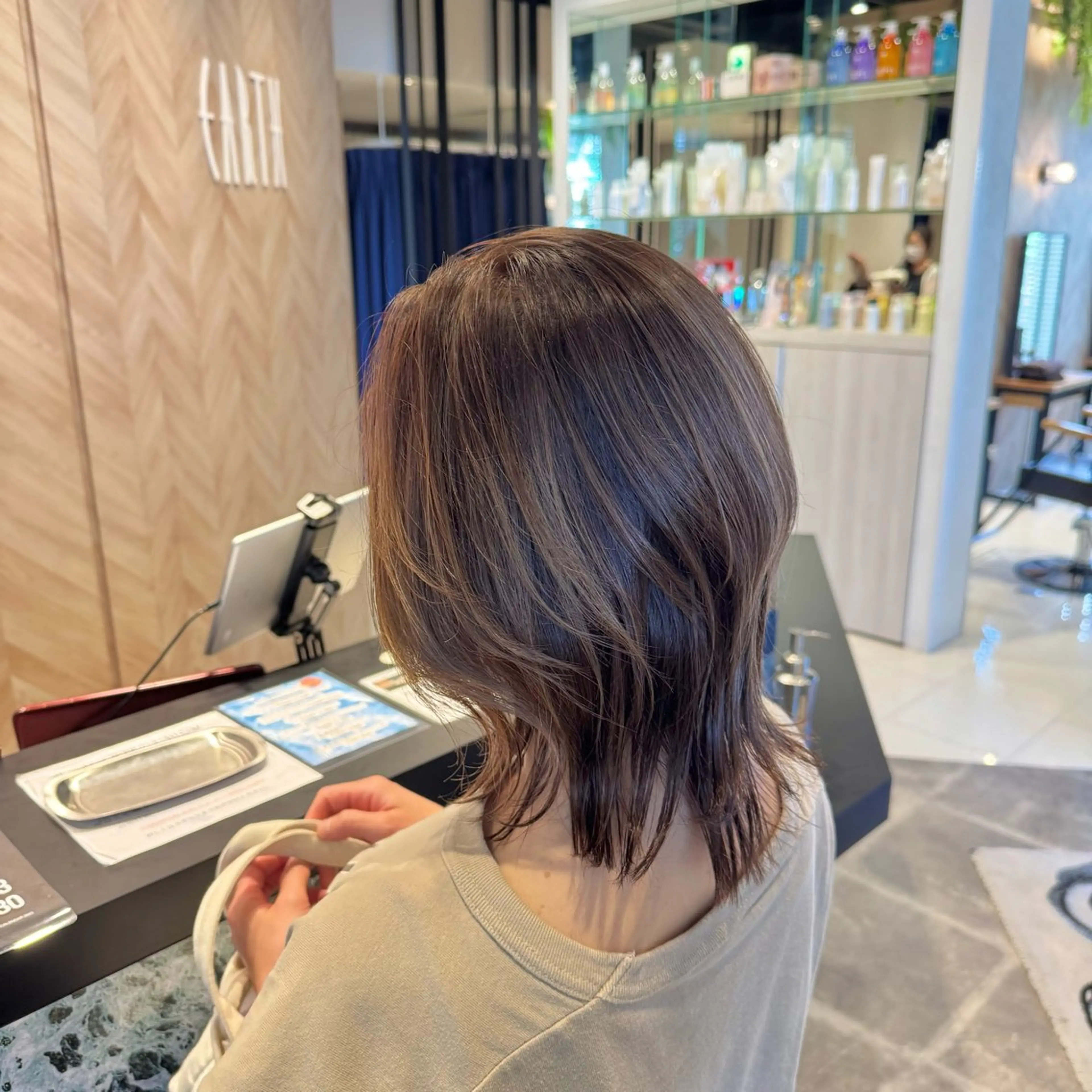カラー ブラウンカラー ハイライトカラー 伊藤 深月のヘアスタイル