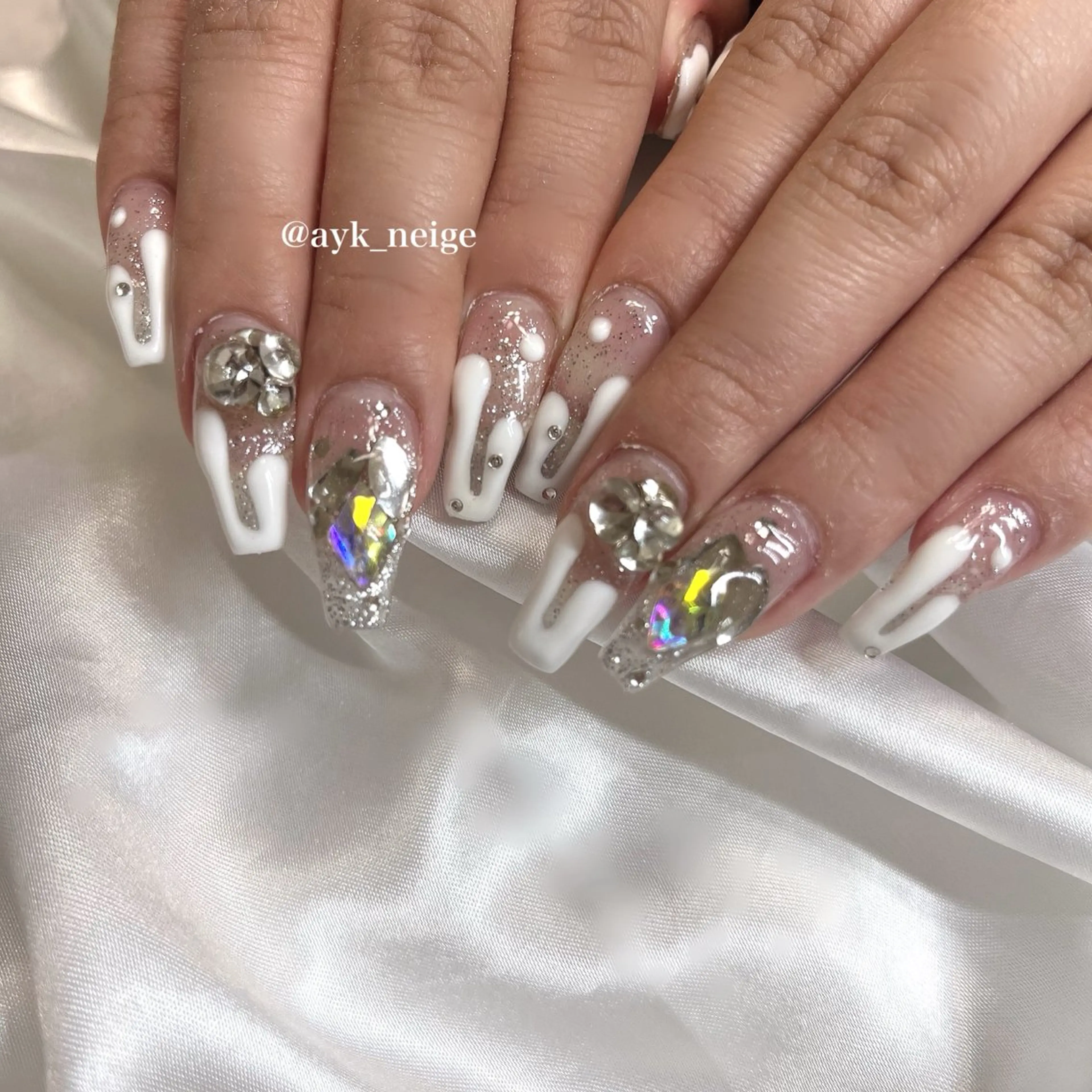 ネイル フットネイル キラキラネイル 韓国ネイル リボン シンプルネイル n'eige nail所属・大谷 綾香のネイルデザイン