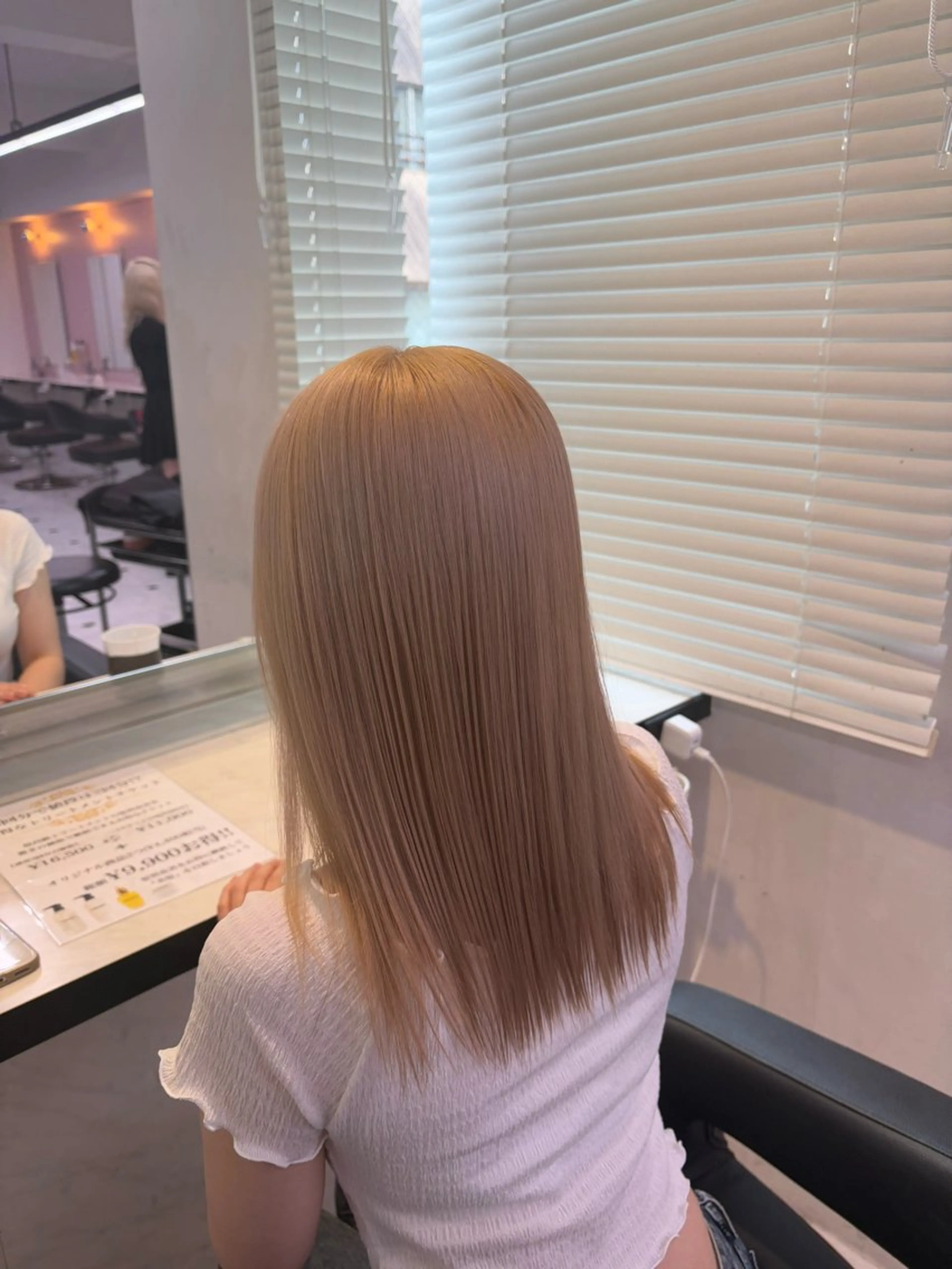ロング カラー ヘアカラー トリートメント 透明感ベージュカラー ♡上野♡AIのヘアスタイル