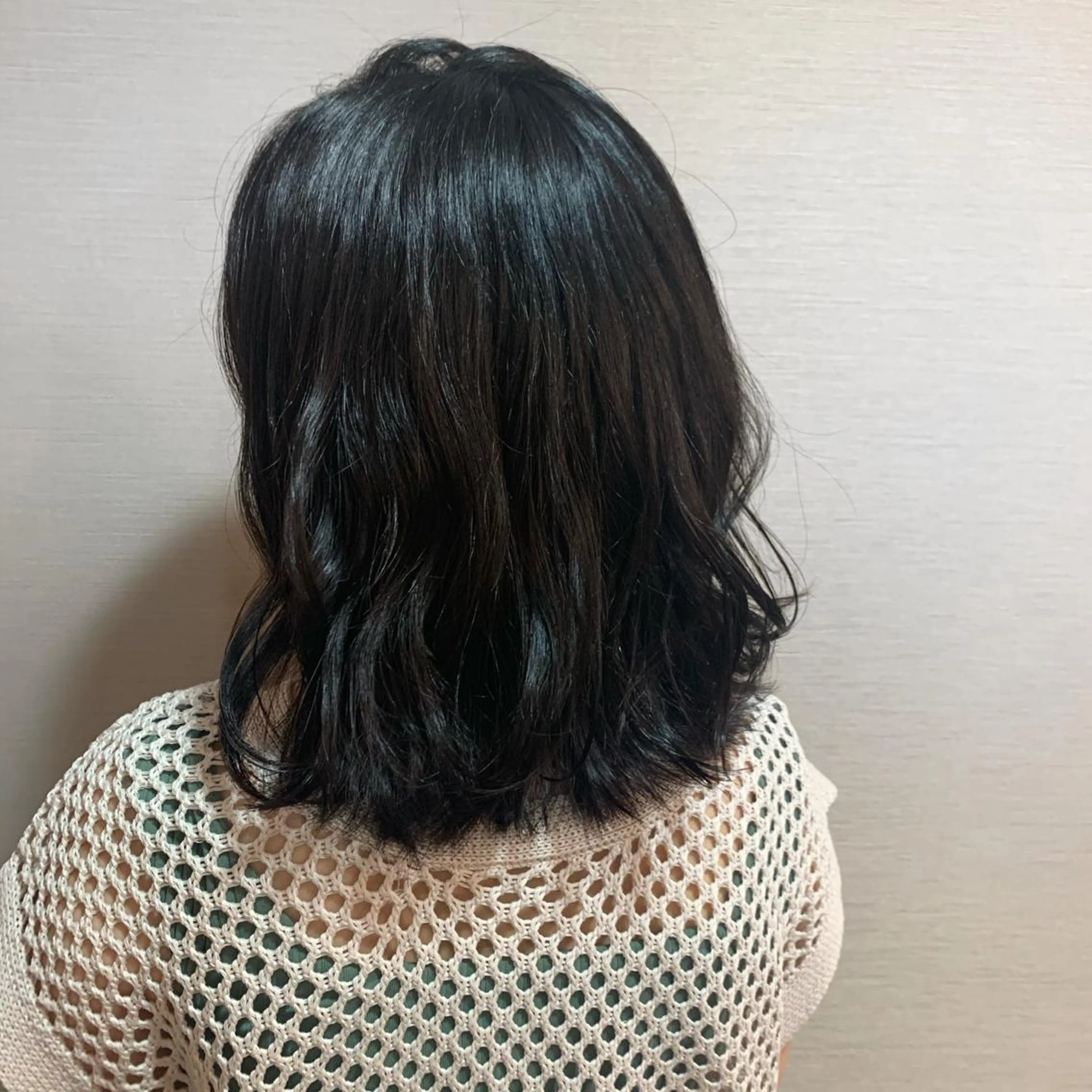 ミディアム カット ヘアカラー トリートメント 縮毛矯正×再生カラー 特化マネージャー美里のヘアスタイル
