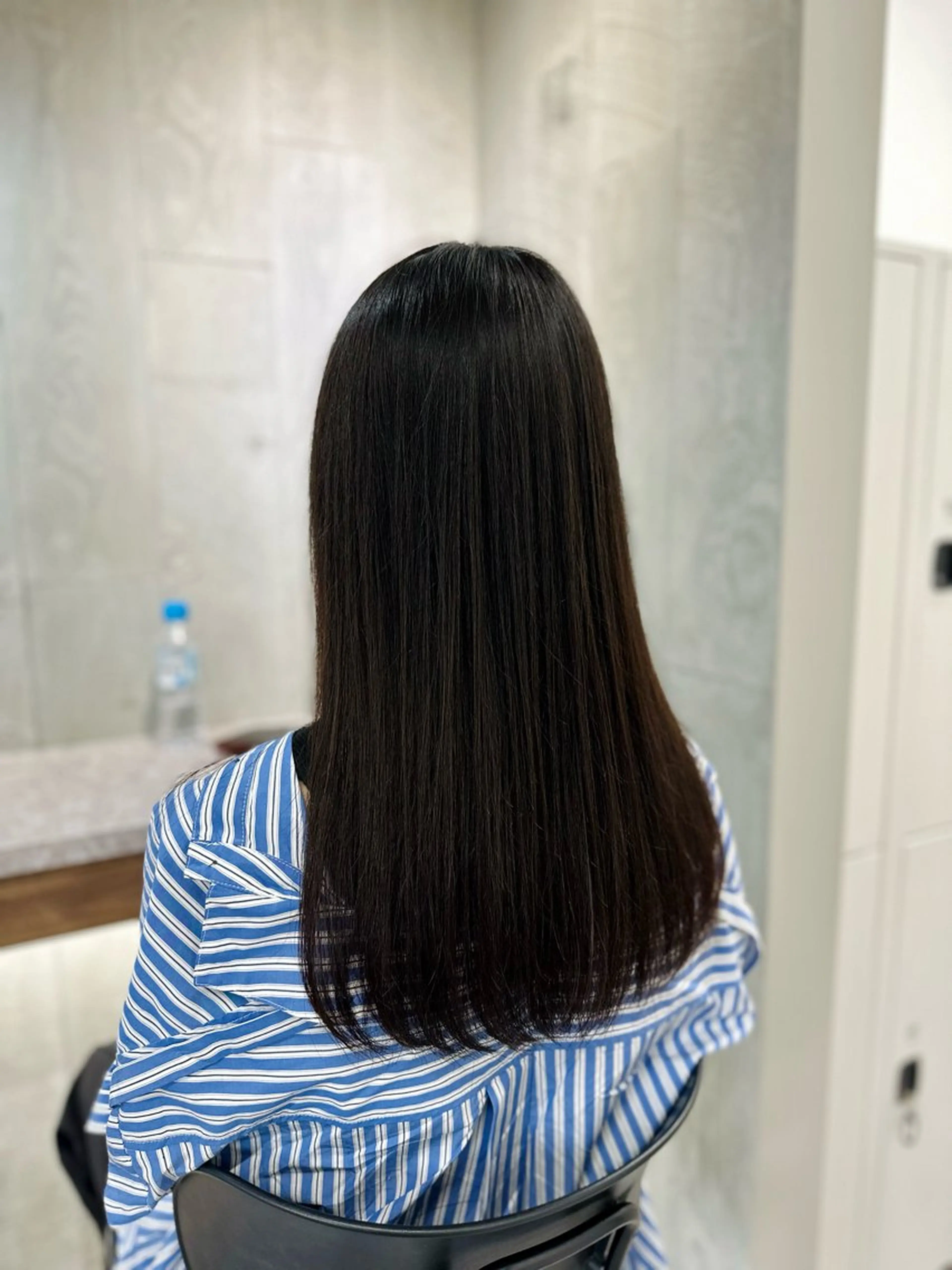 セミロング カット ヘアカラー 縮毛矯正 トリートメント JYO 髪質改善専門家のヘアスタイル