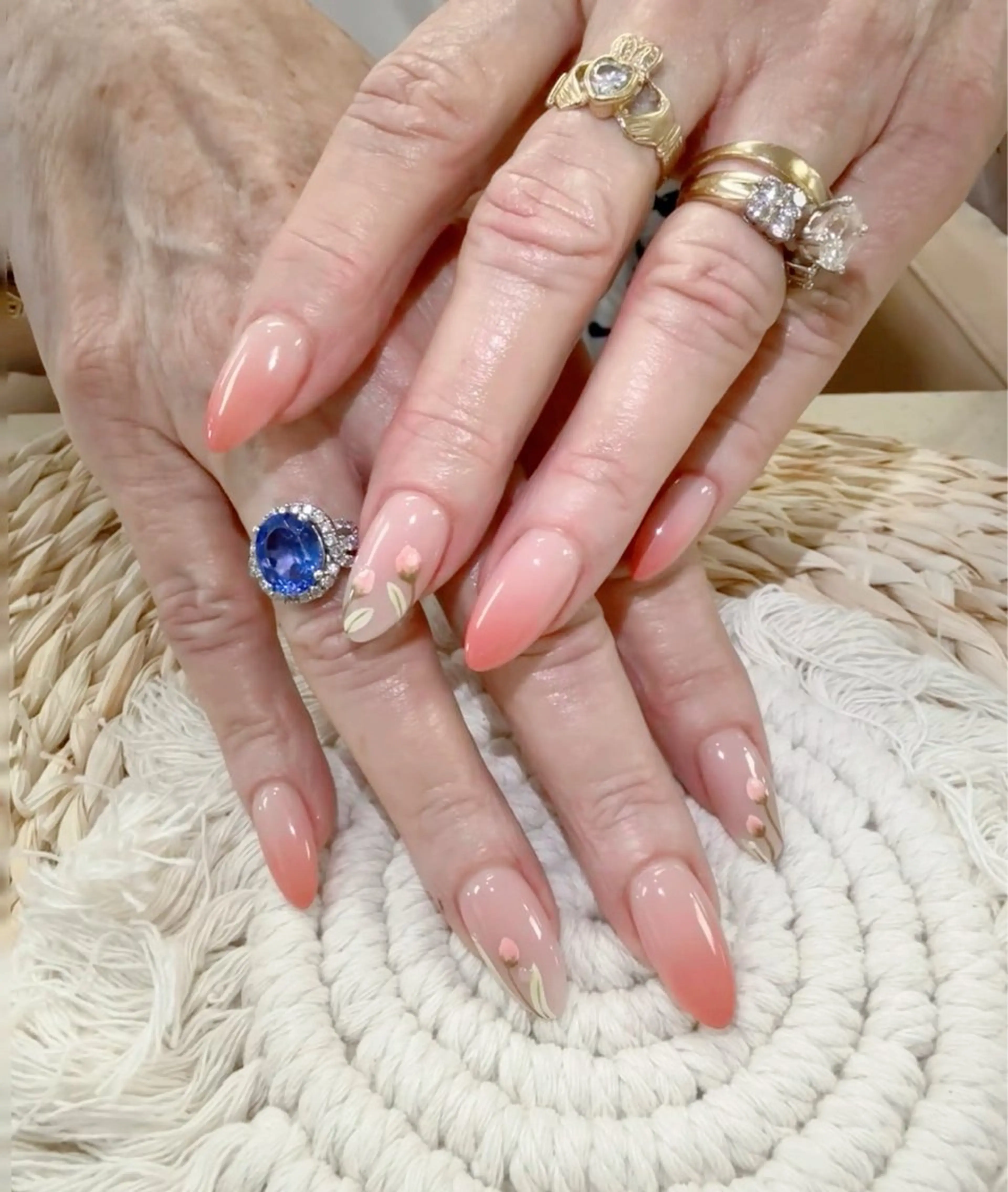 ネイル グラデーション Floria KANAのネイルデザイン