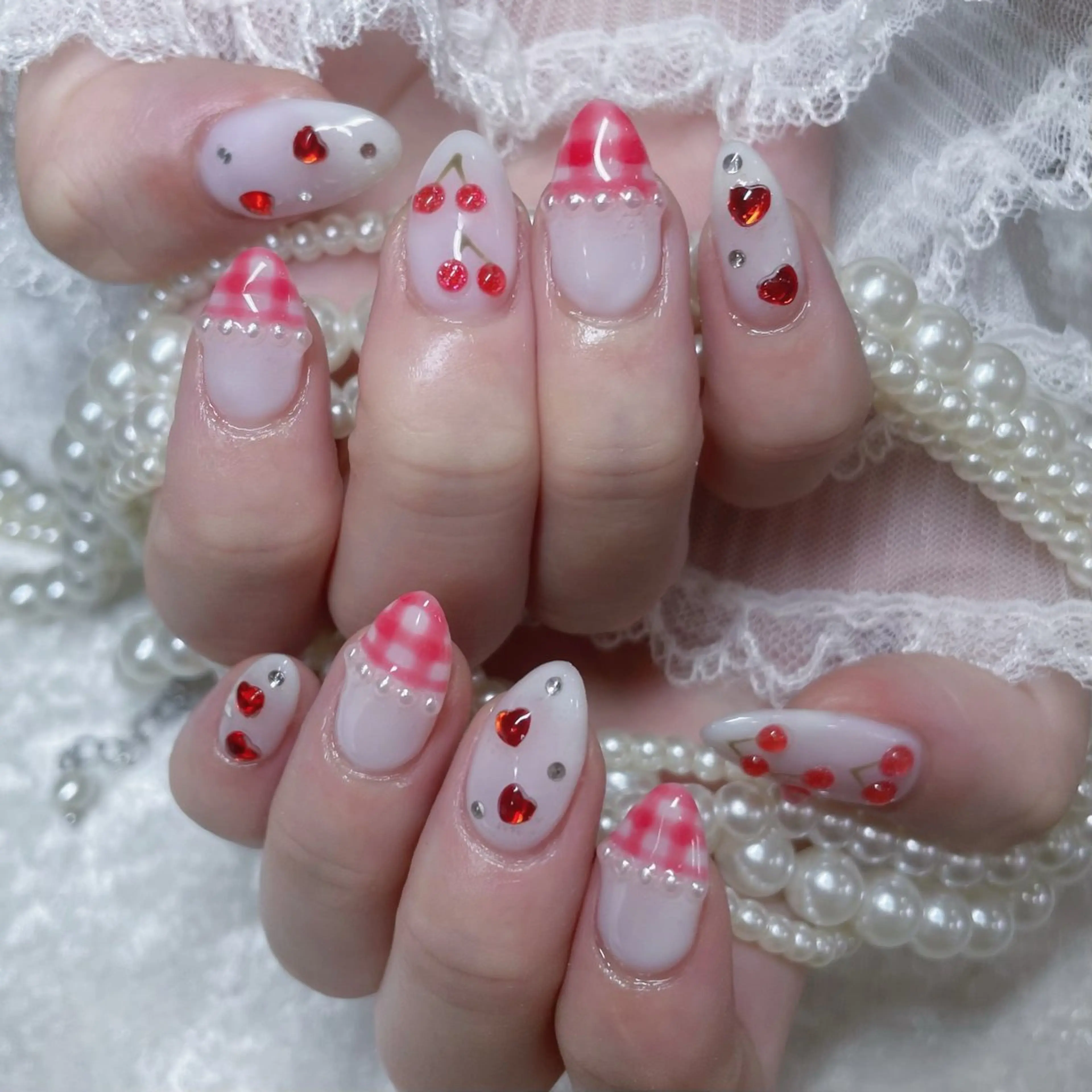 ネイル ハンドネイル MINAMI໒꒱ Y2K、韓国ガーリーのネイルデザイン