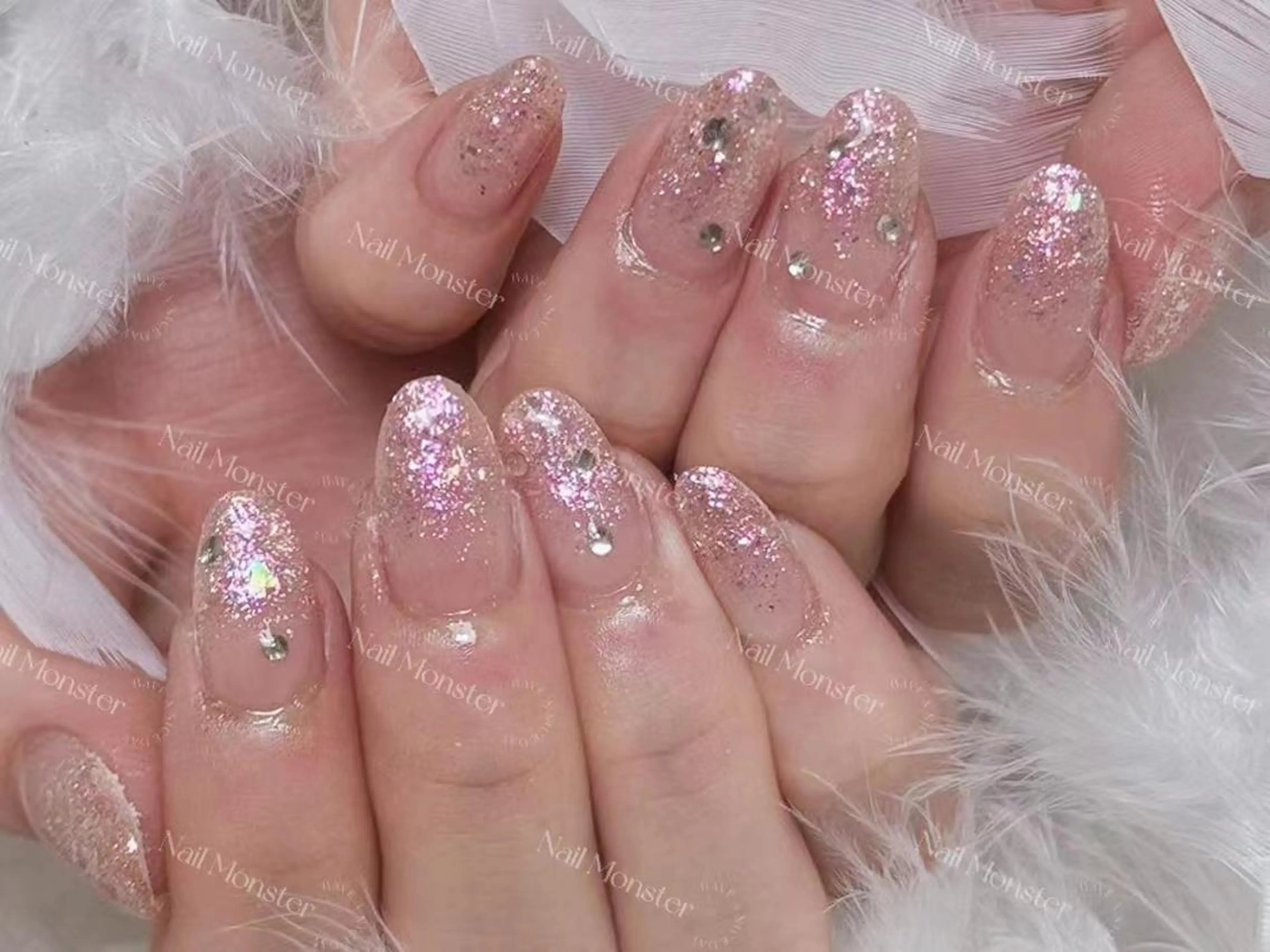 ネイル アートネイル オーロラネイル ガーリー キラキラネイル 韓国ネイル Nail Monsterのネイルデザイン