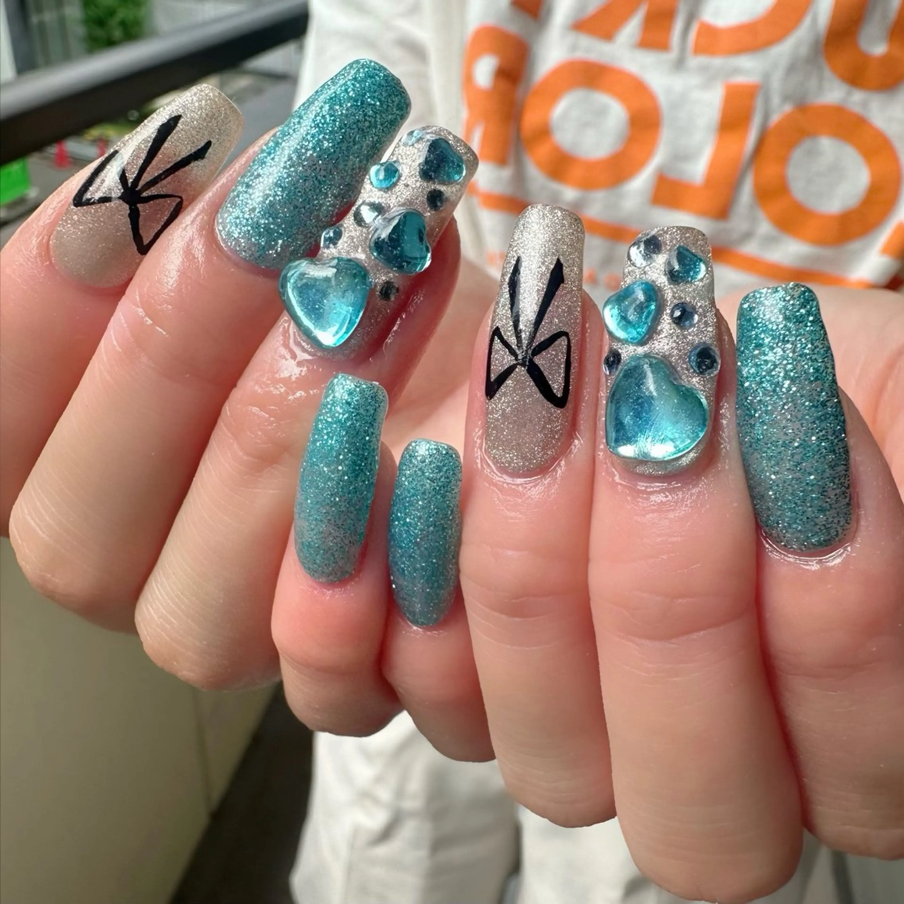 ネイル ブルー 氷ネイル・うるうるネイル 韓国ネイル ラメ(グリッター) ニュアンスネイル 🪞KAPE NAIL 🪞のネイルデザイン