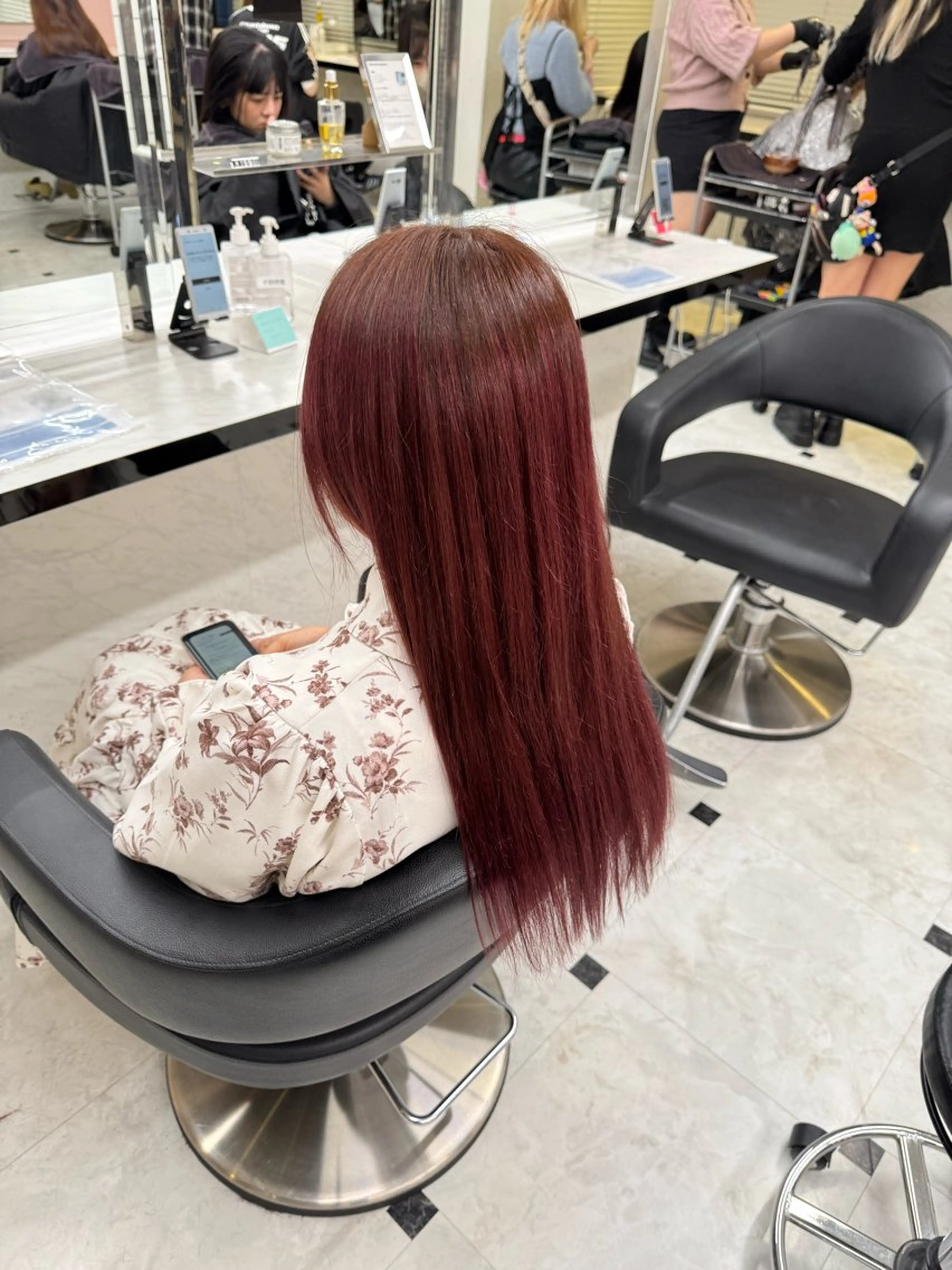セミロング カラー ヘアアレンジ ピンクカラー ヘアカラー トリートメント ヘッドスパ ヘアセット 🥀レイヤー×ハイト ーントレンドヘア🥀のヘアスタイル