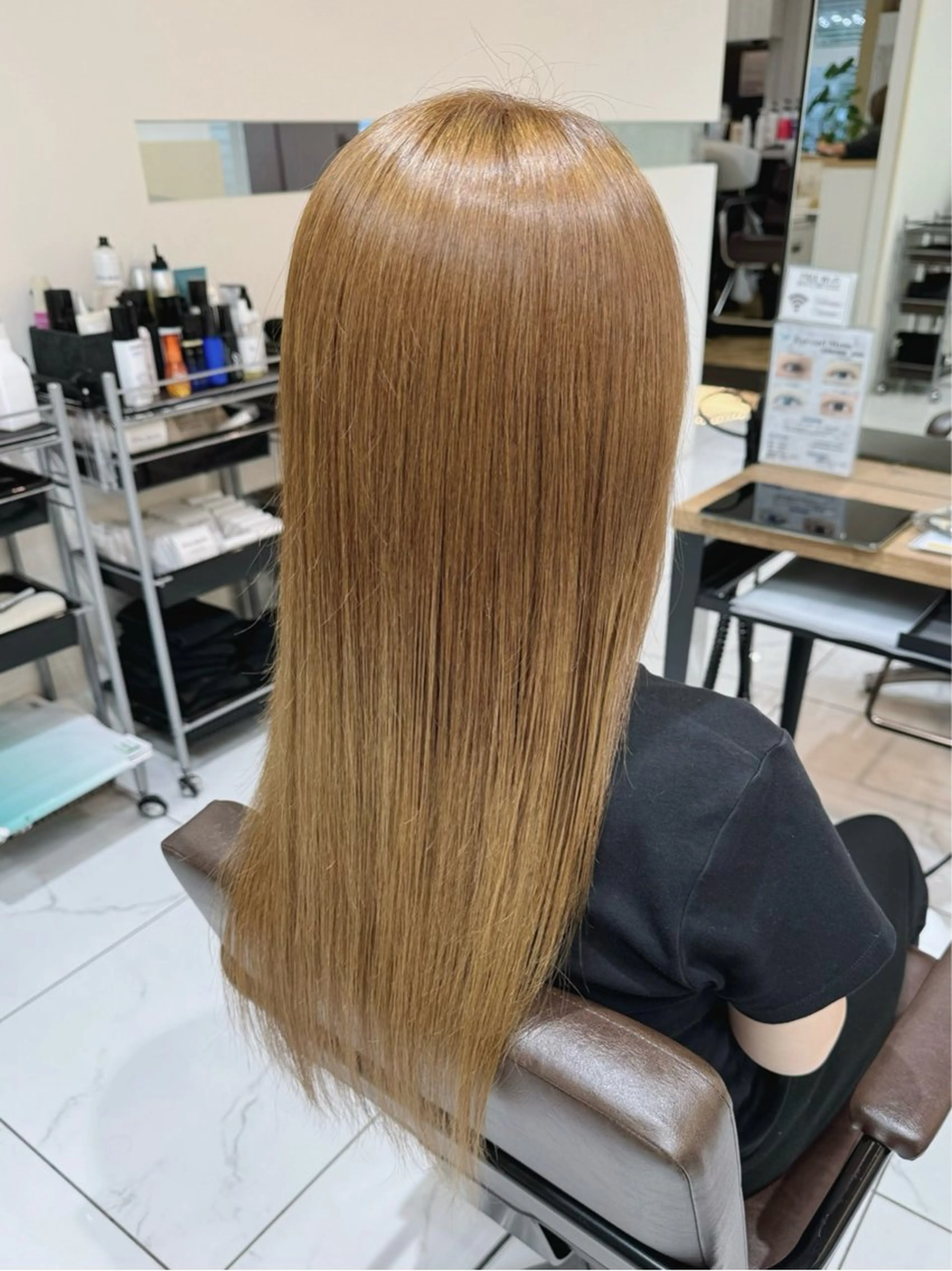 ロング カラー 八木 菜美のヘアスタイル