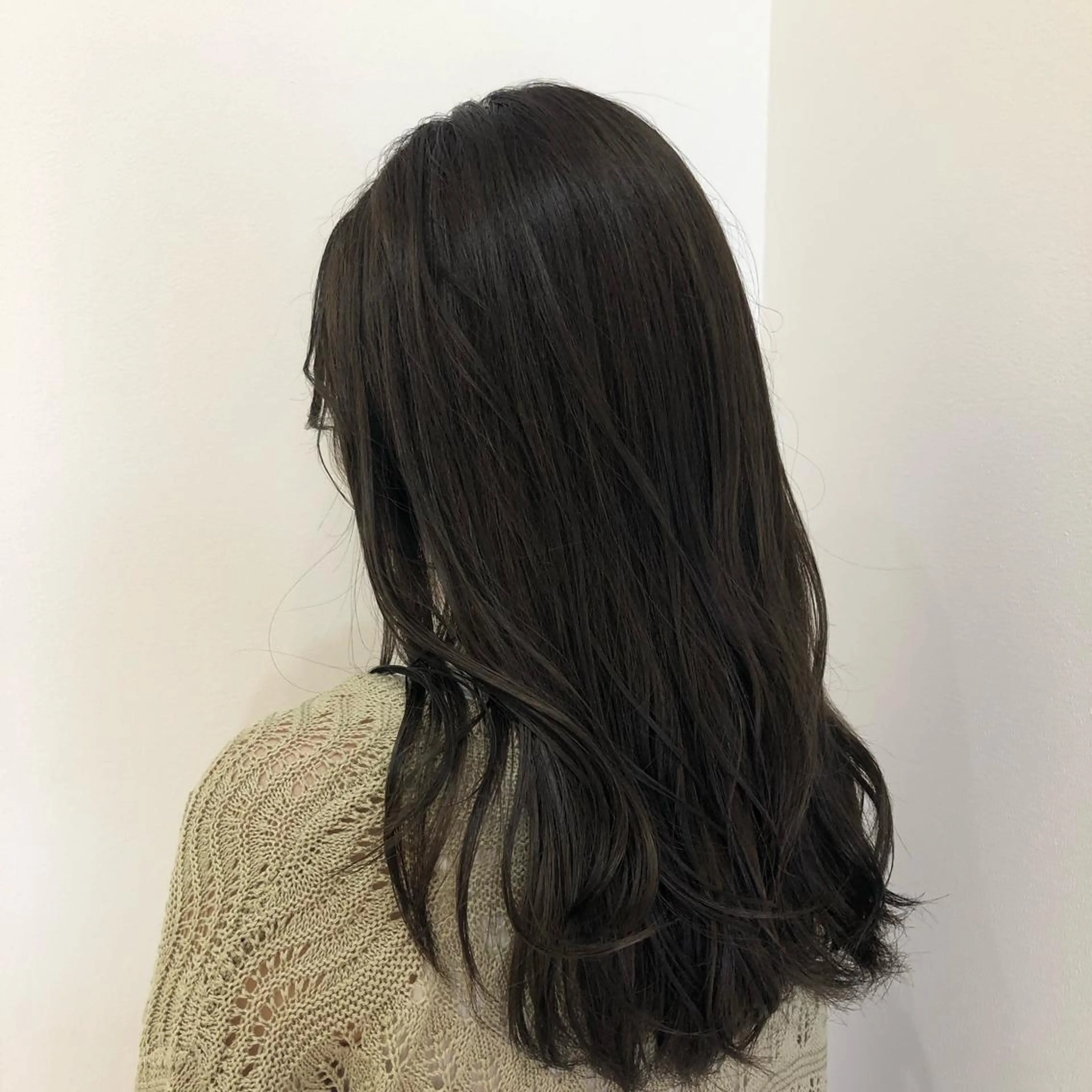 ロング チョコレートブラウン ヘアカラー 艶カラー/レイヤー 🌸ミオのヘアスタイル