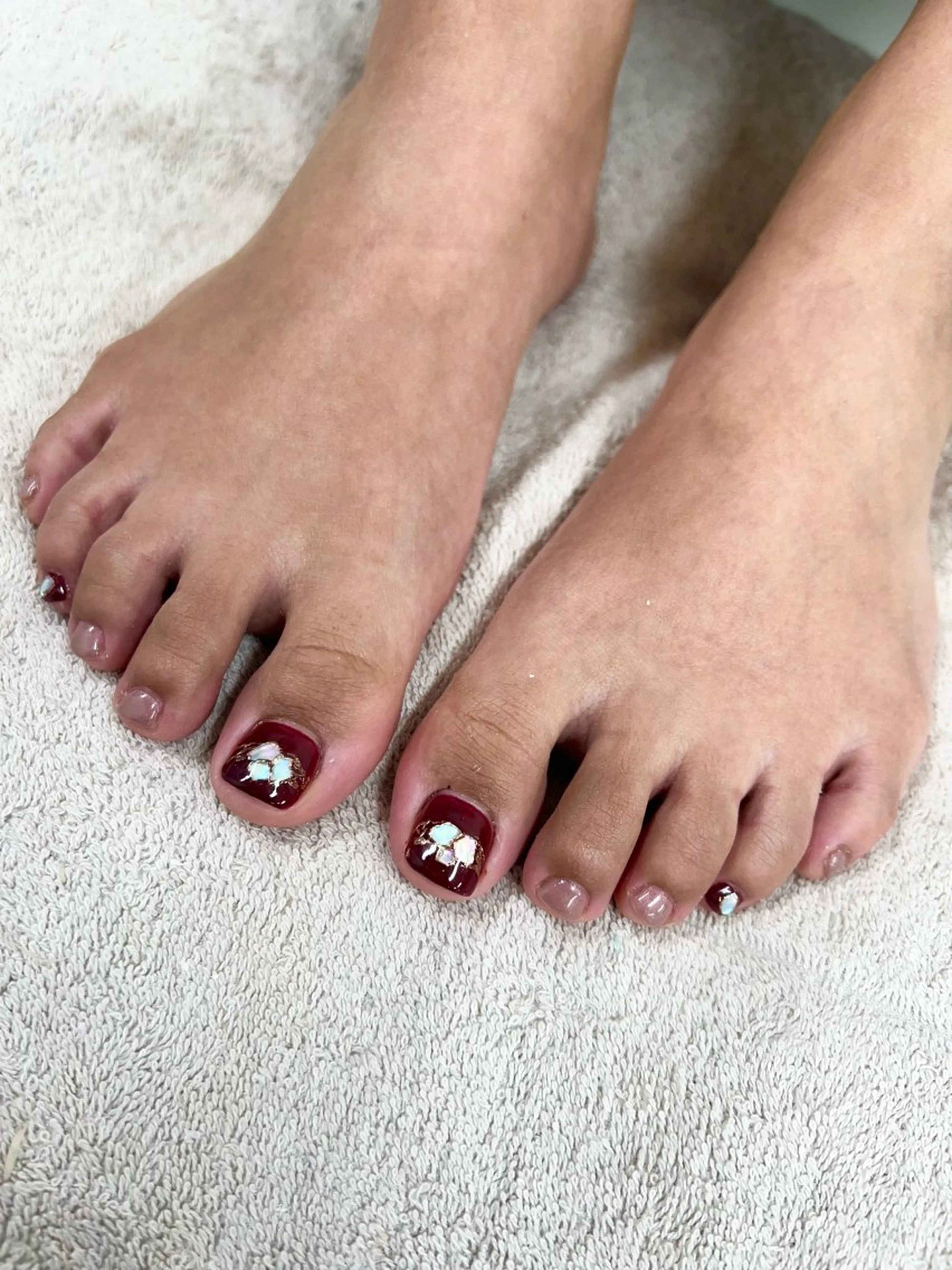 ネイル フットネイル マハロネイルサロン横浜店所属・吉田 里菜のネイルデザイン