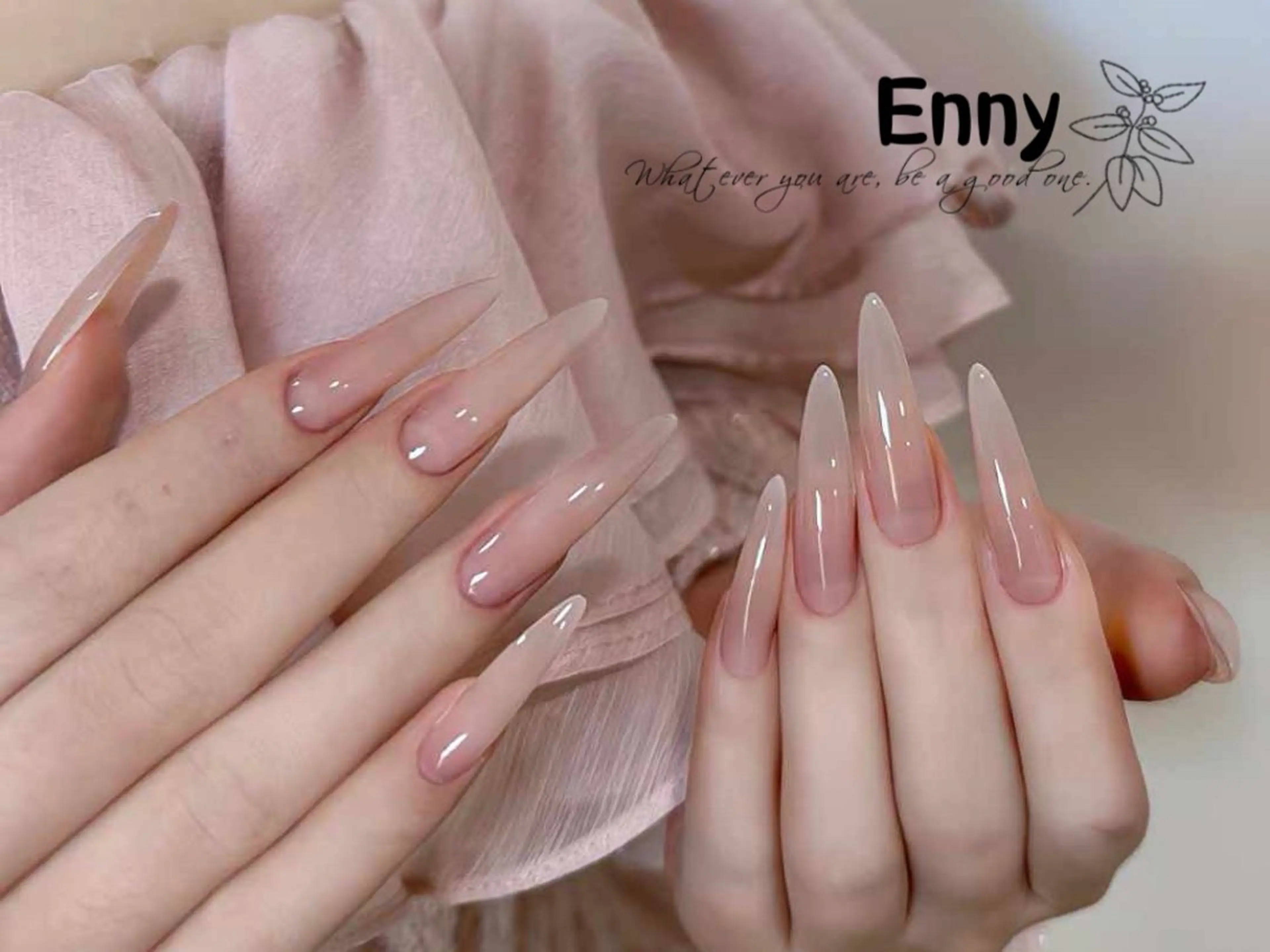 ネイル チークネイル フットネイル フレンチネイル ジェルネイル ガラスフレンチ ハンドネイル Lily Ennyのネイルデザイン