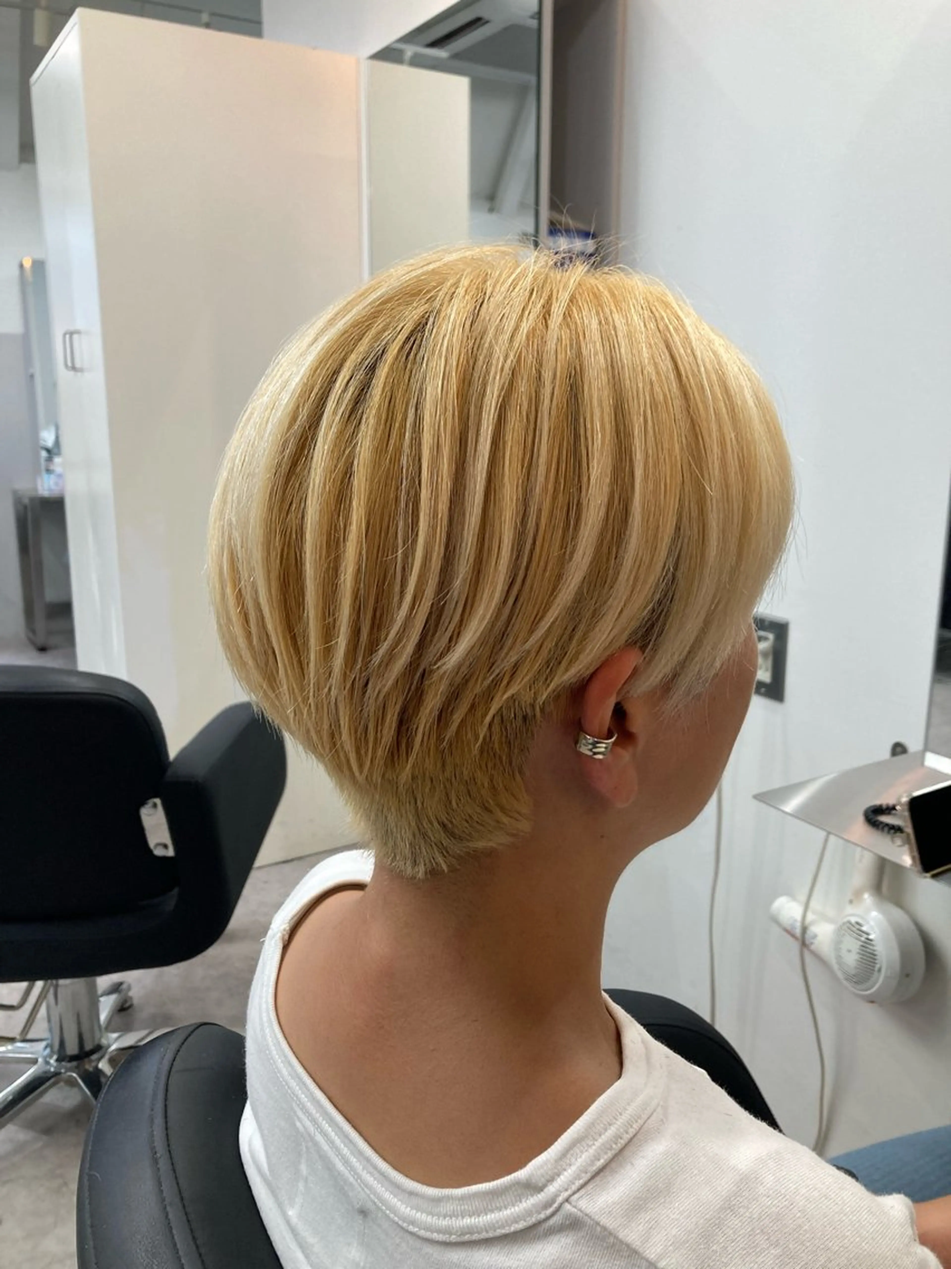 ショート カラー 🎀盛れる顔周り×レ イヤー×透明感/米田のヘアスタイル