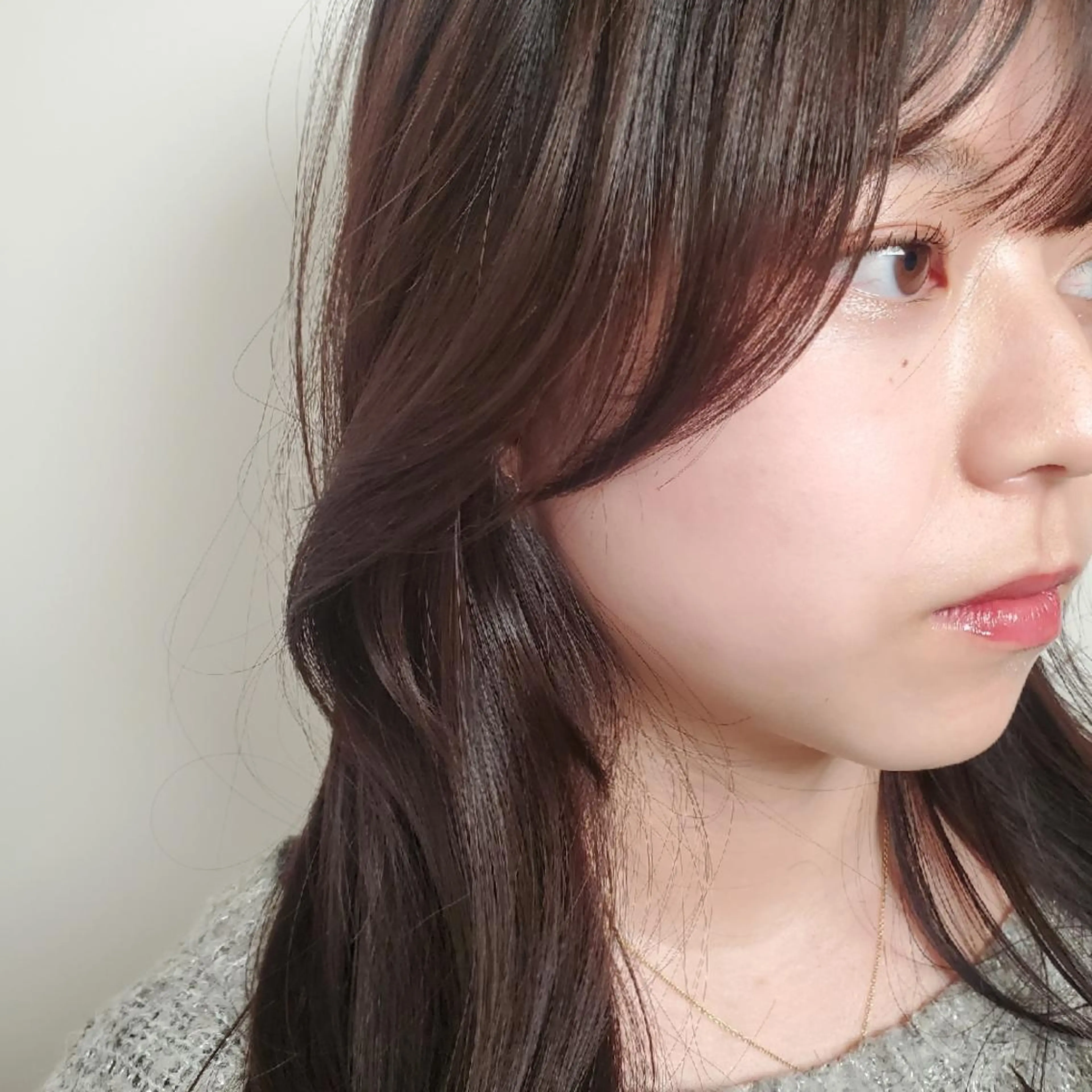 セミロング くびれヘア 顔周りカット 韓国レイヤー　 suzuのヘアスタイル