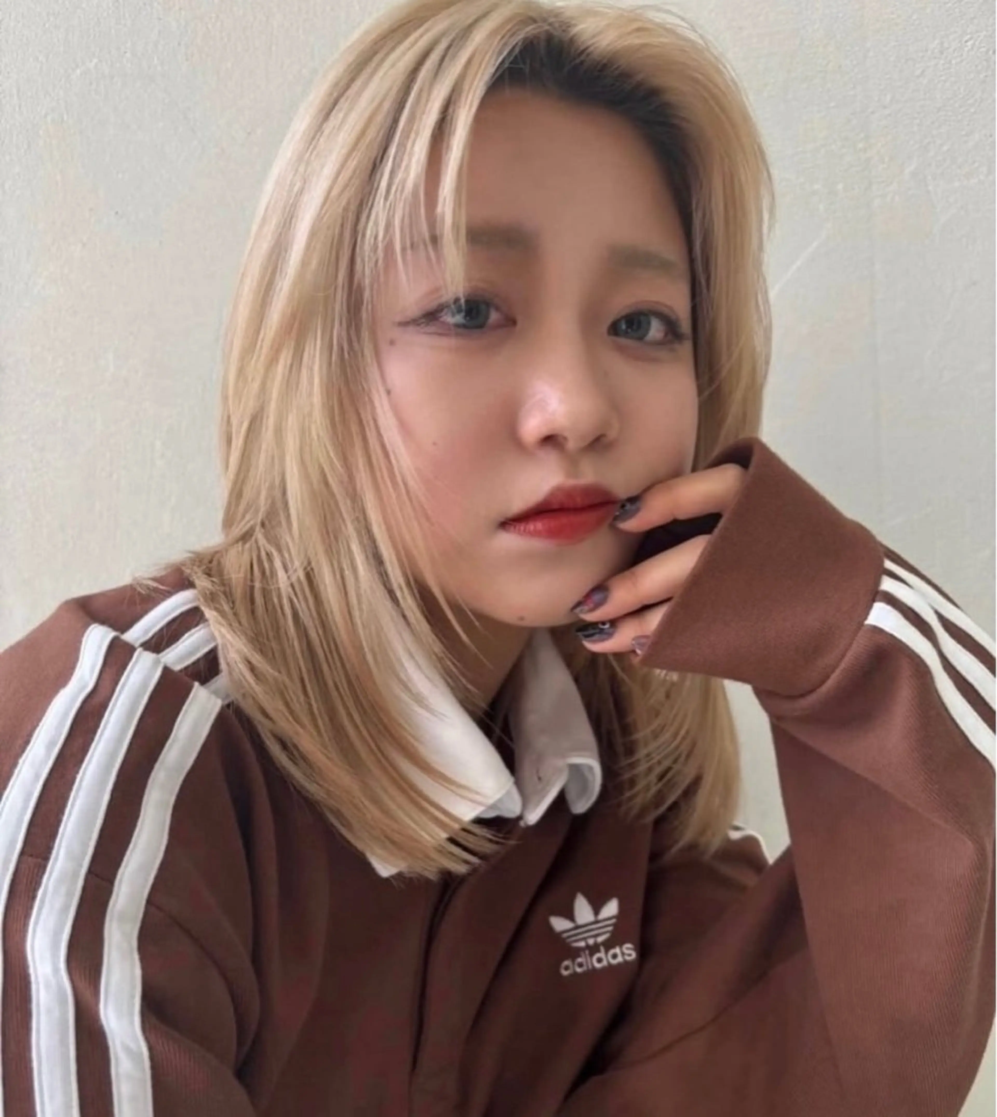 セミロング 一宮レイヤー/ 艶感カラー/大野真央のヘアスタイル