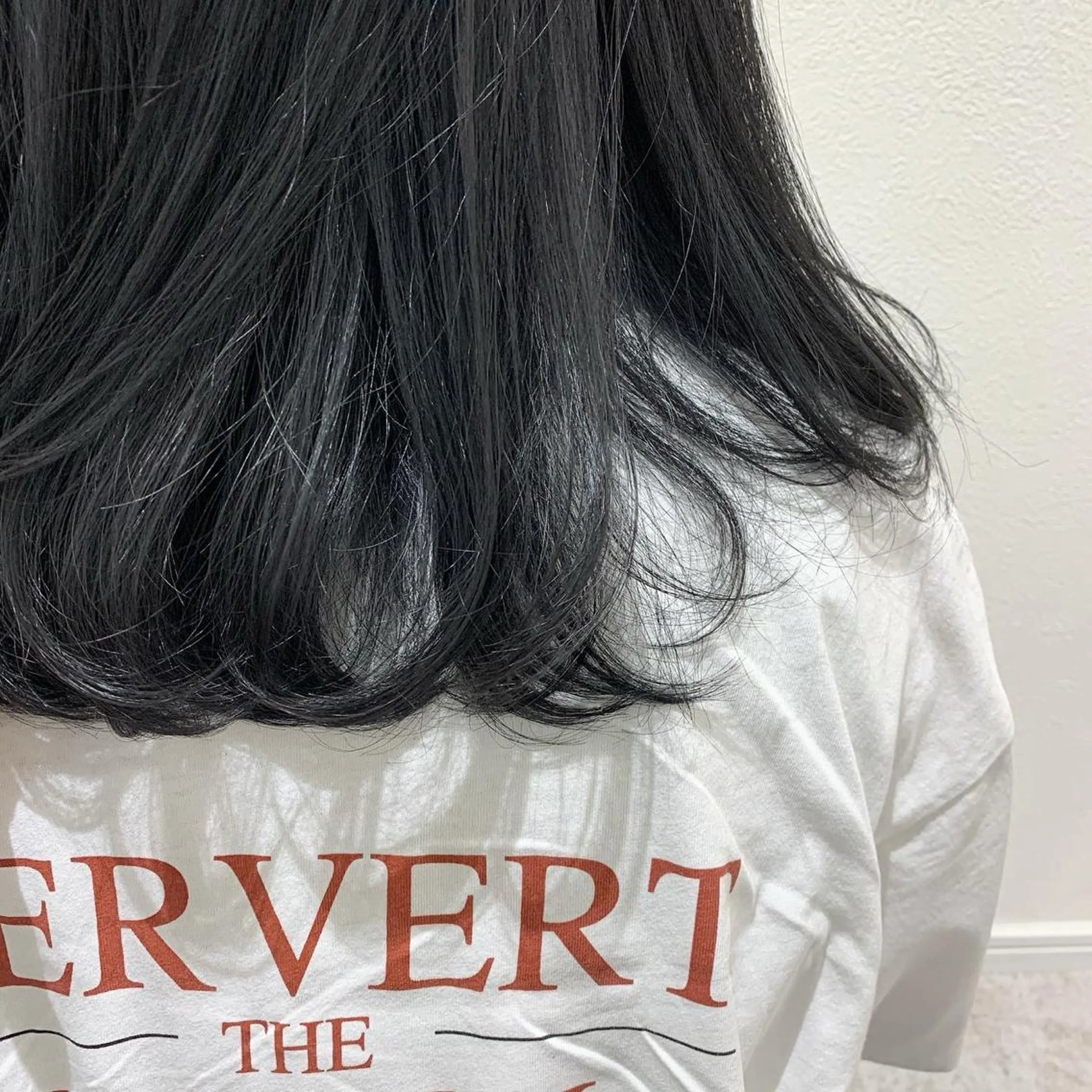 セミロング キクチ リオのヘアスタイル
