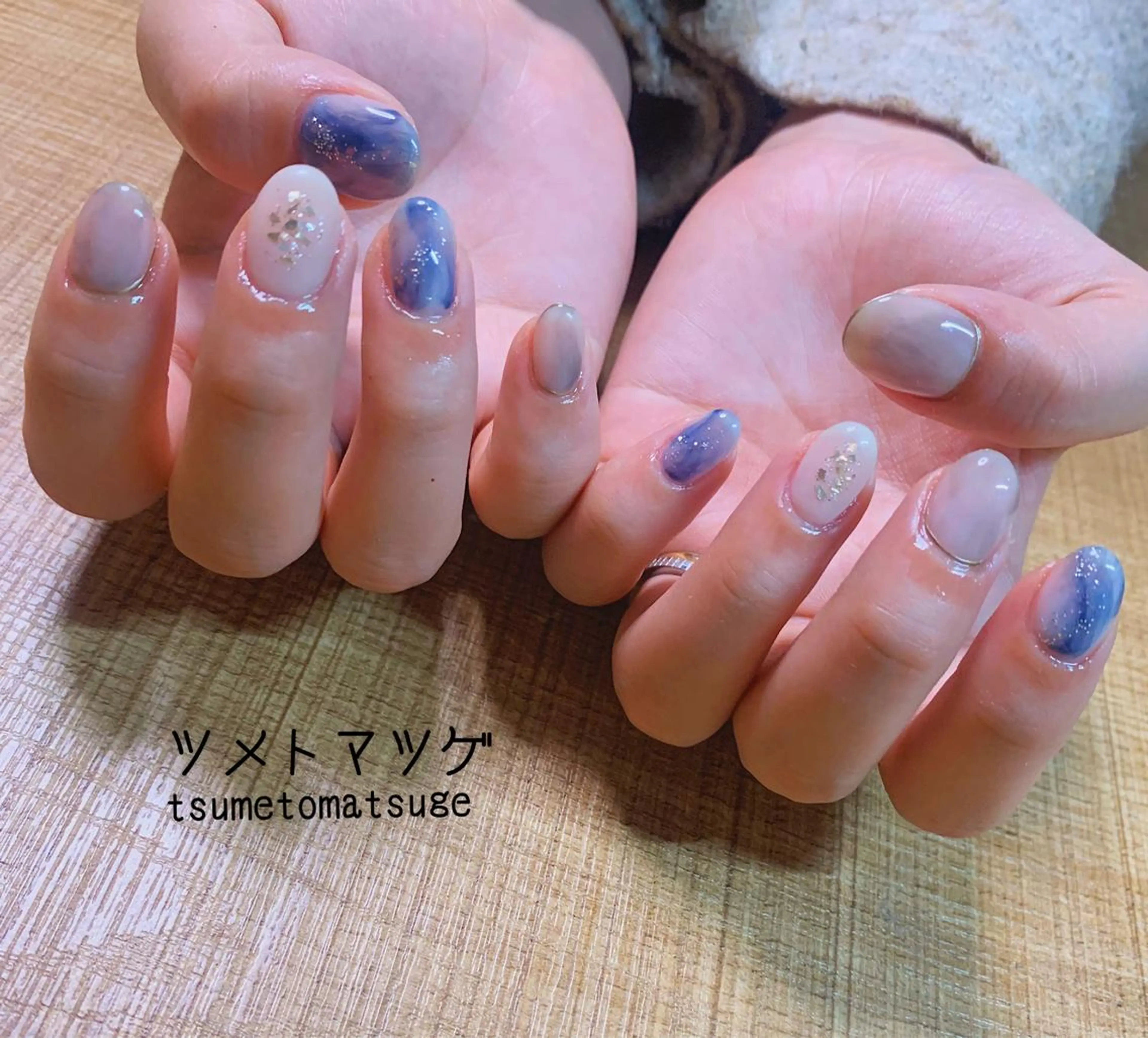 ミディアム ネイル アートネイル ハンドネイル ツメトマツゲ .のネイルデザイン