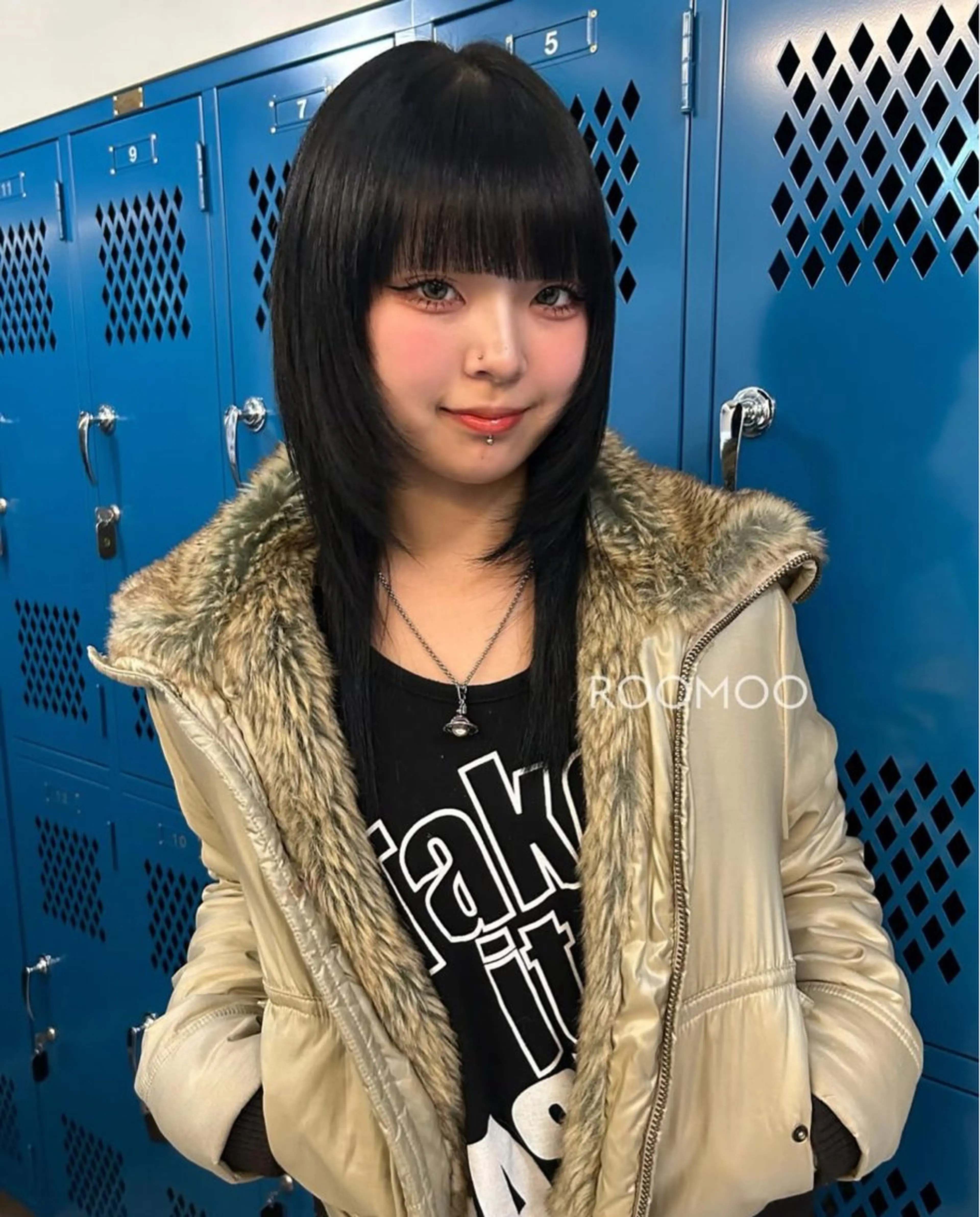 ミディアム 顔周りカット レイヤーカット 暖色カラー/ハイトー ン/EMIRI🍀のヘアスタイル