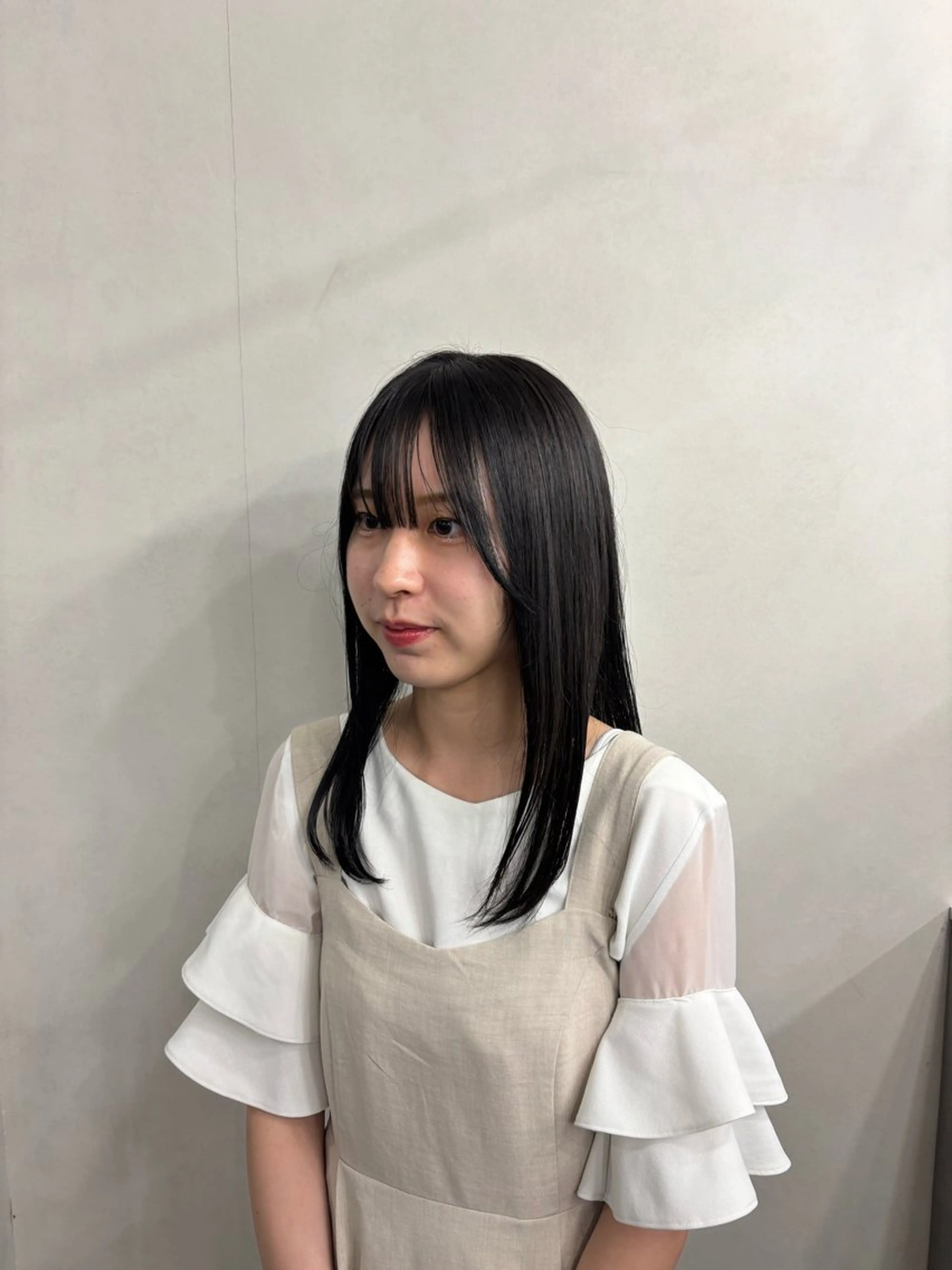 セミロング 長谷川 日南のヘアスタイル