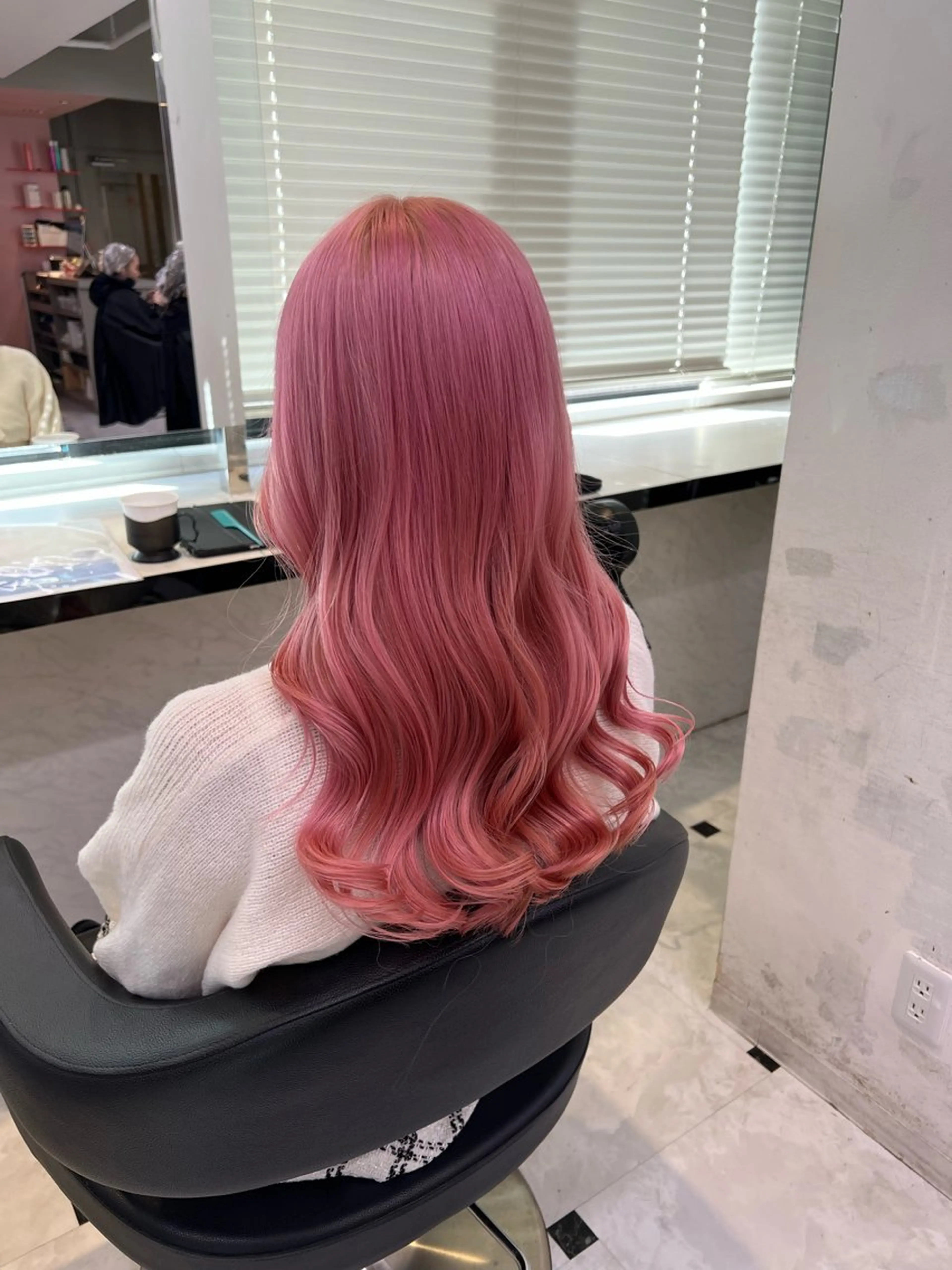 ミディアム カラー ヘアアレンジ ヘアカラー トリートメント ヘッドスパ ヘアセット 💕ブリーチカラー☁ 髪質改善💖サワのヘアスタイル