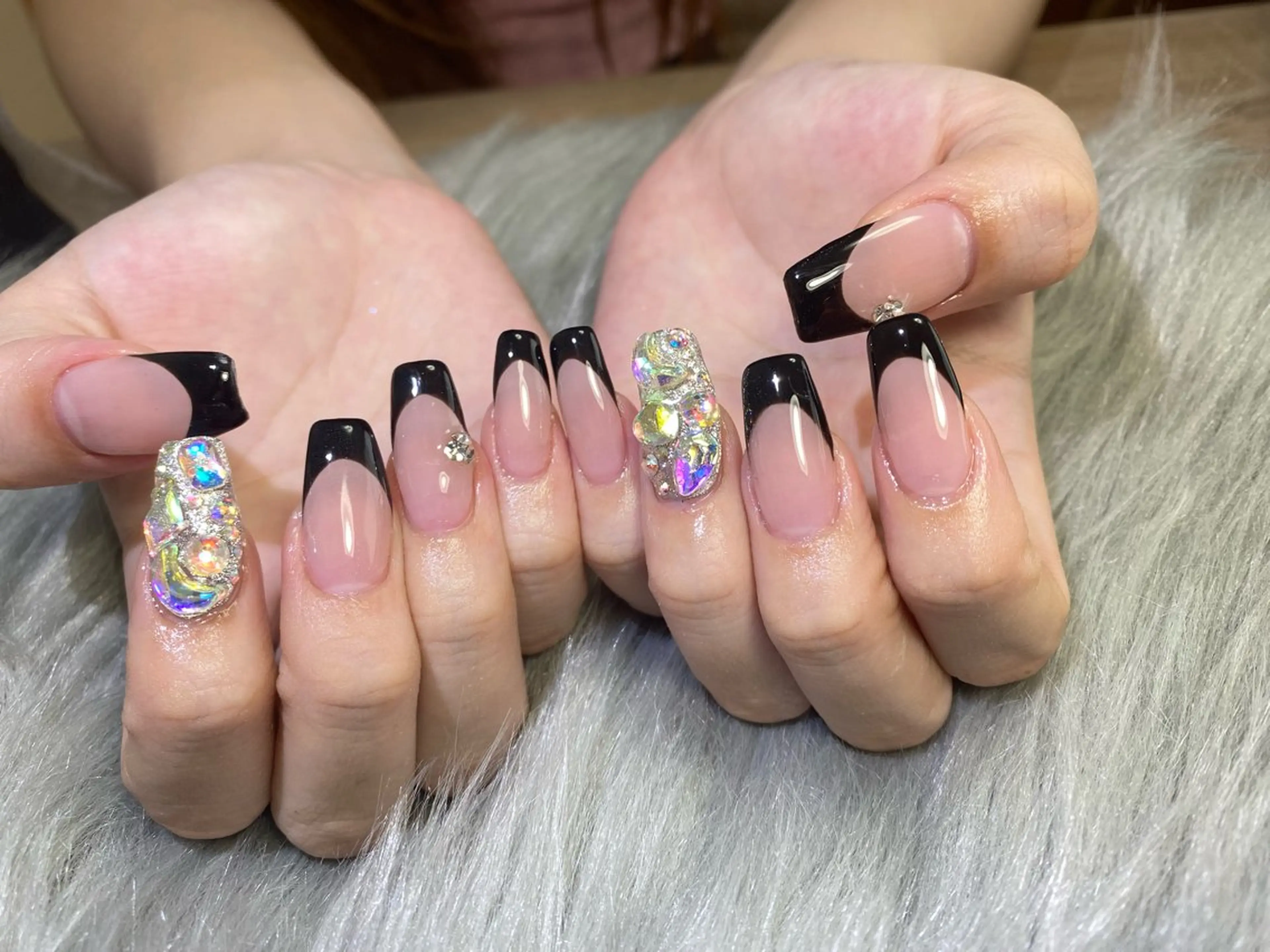 ネイル フレンチネイル ロングネイル スクエアネイル ストーンネイル Esthetic Will所属・will 有希のネイルデザイン